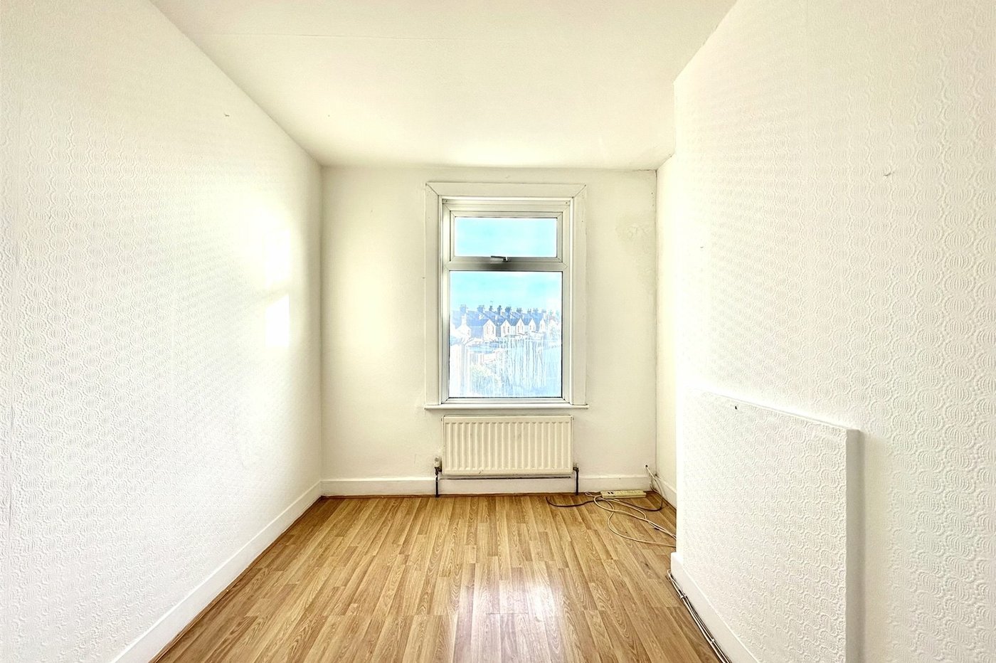 2 bedroom house for sale in Swanscombe | Robinson Jackson