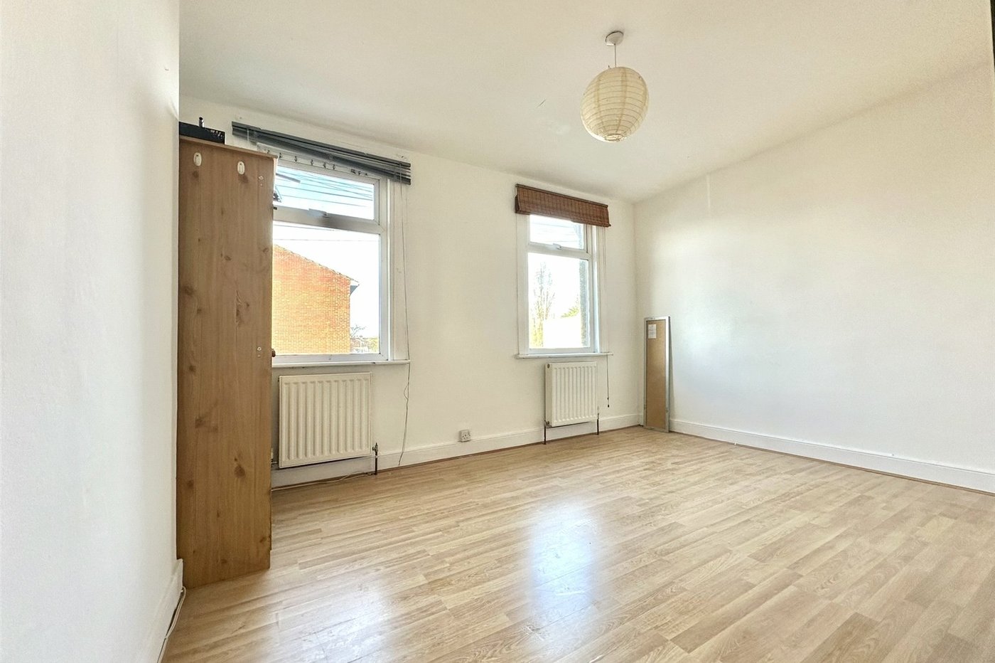 2 bedroom house for sale in Swanscombe | Robinson Jackson