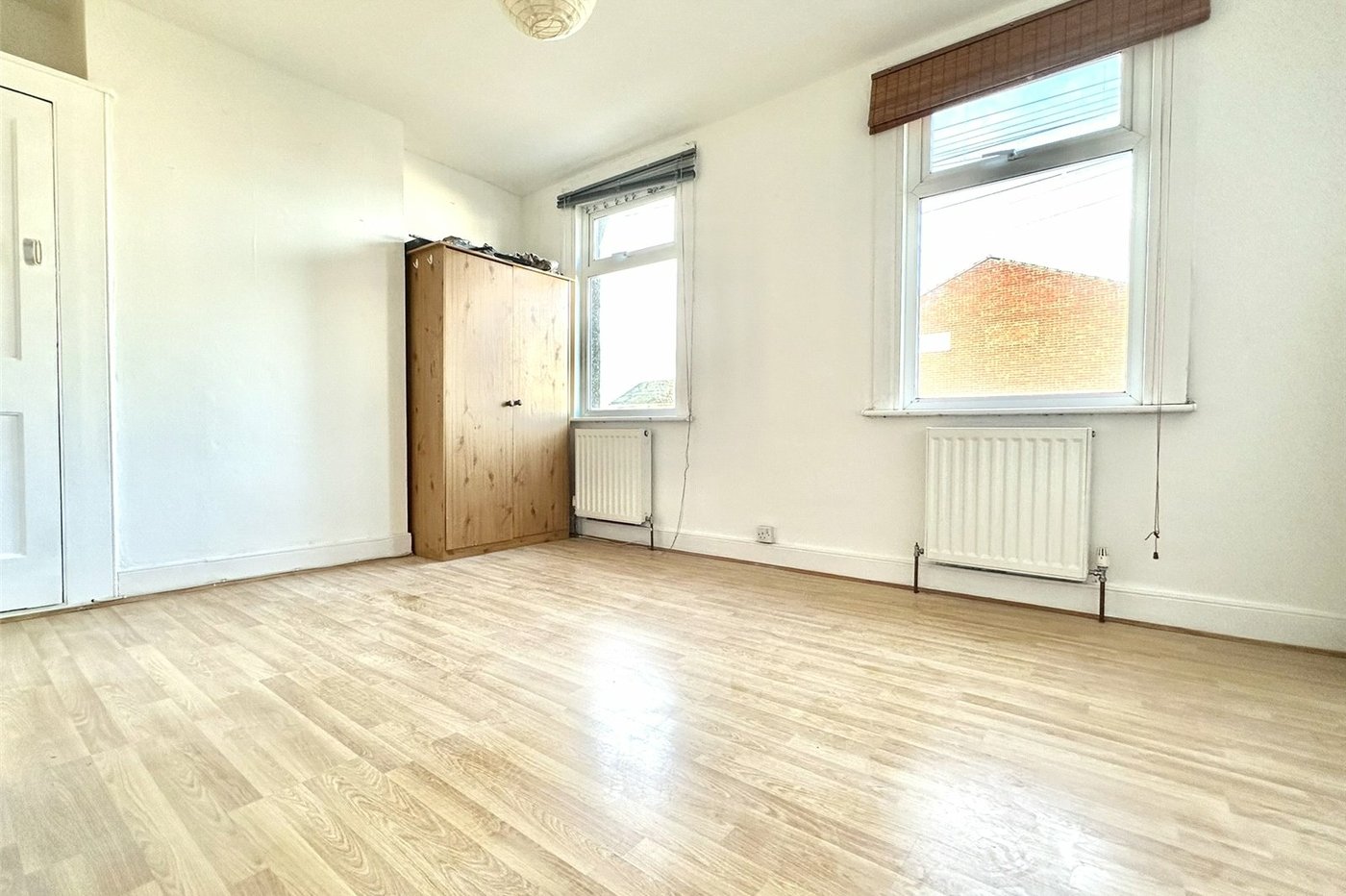 2 bedroom house for sale in Swanscombe | Robinson Jackson