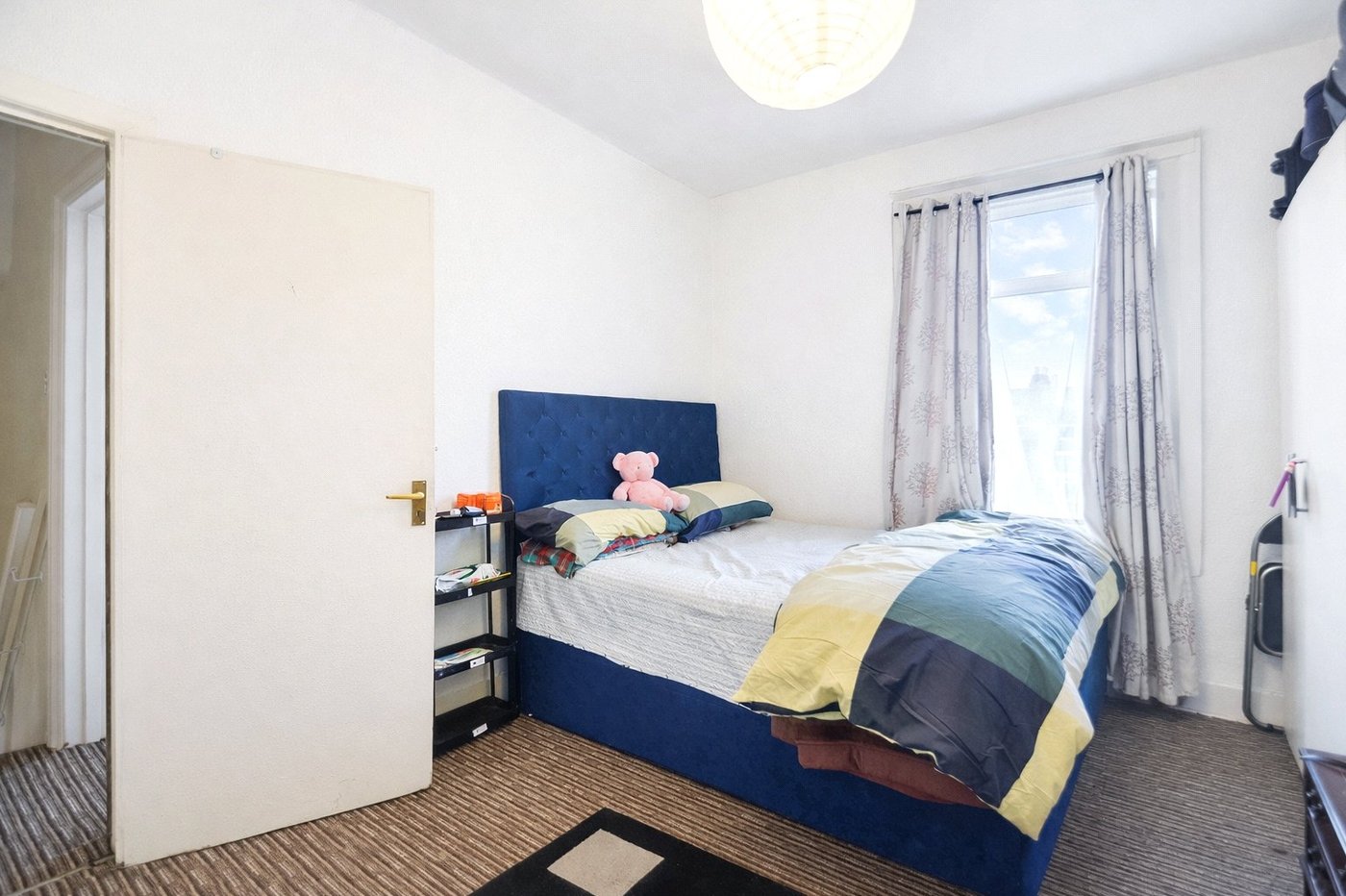 3 bedroom house for sale in London | Robinson Jackson