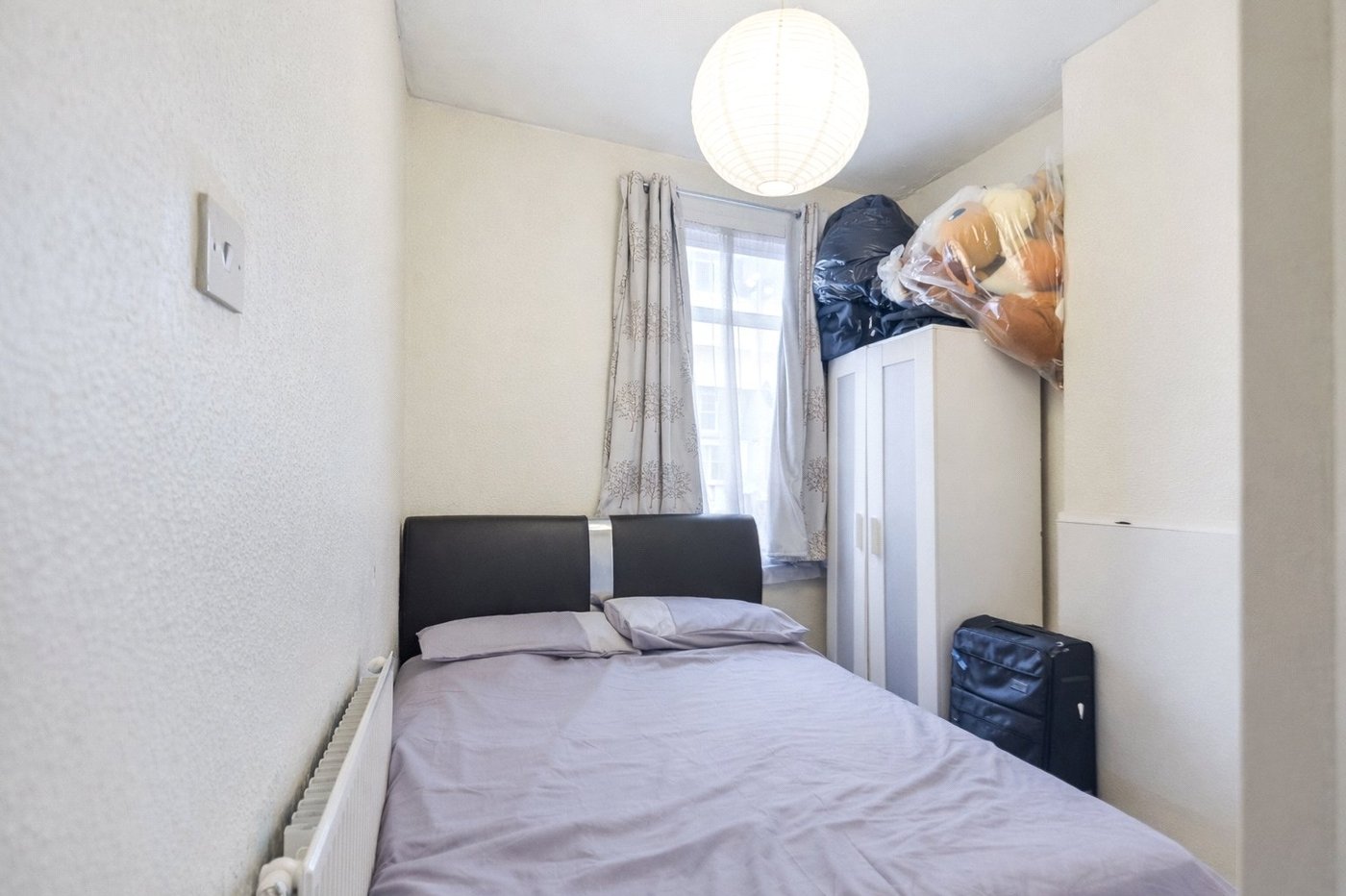 3 bedroom house for sale in London | Robinson Jackson