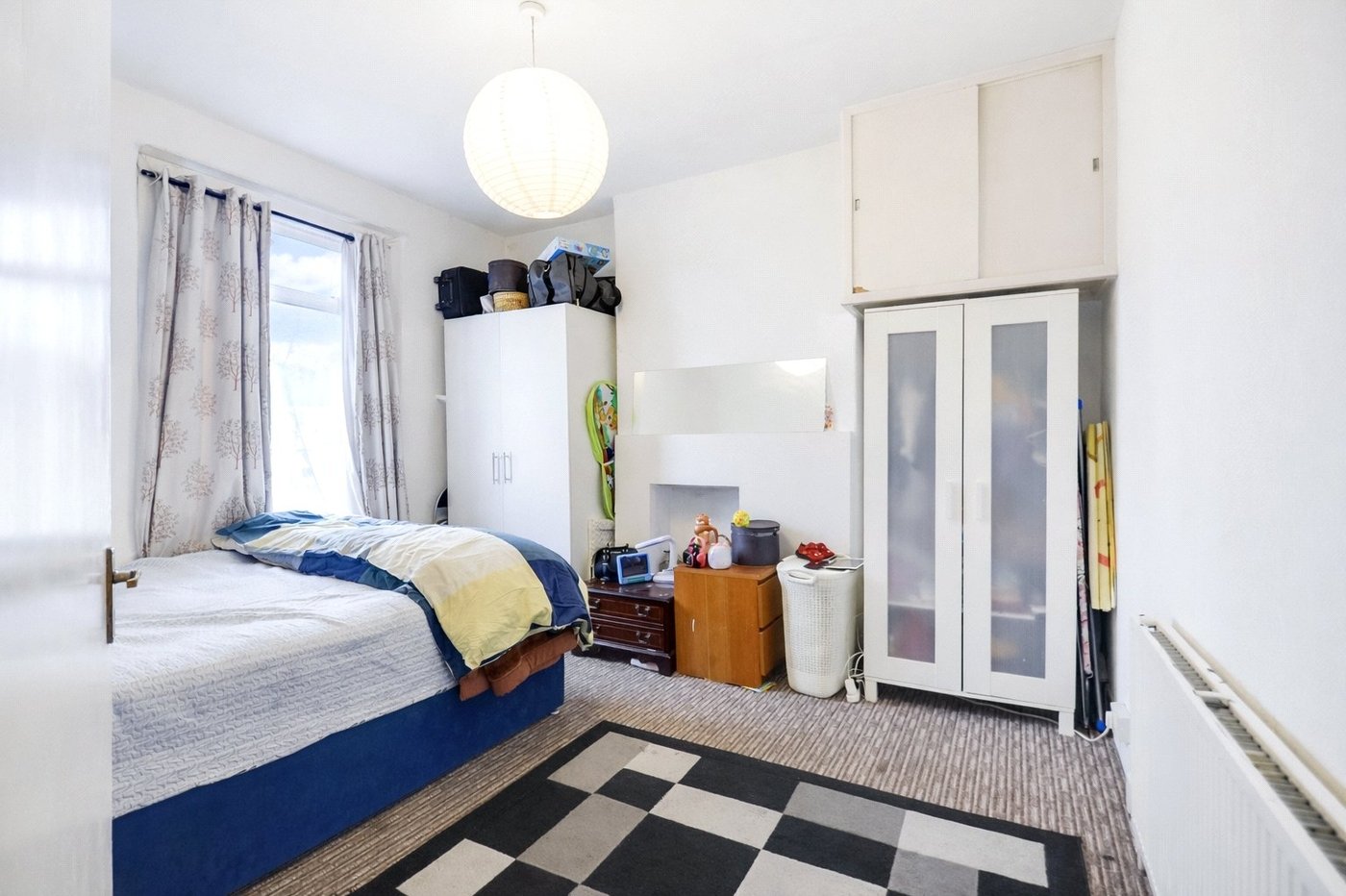 3 bedroom house for sale in London | Robinson Jackson