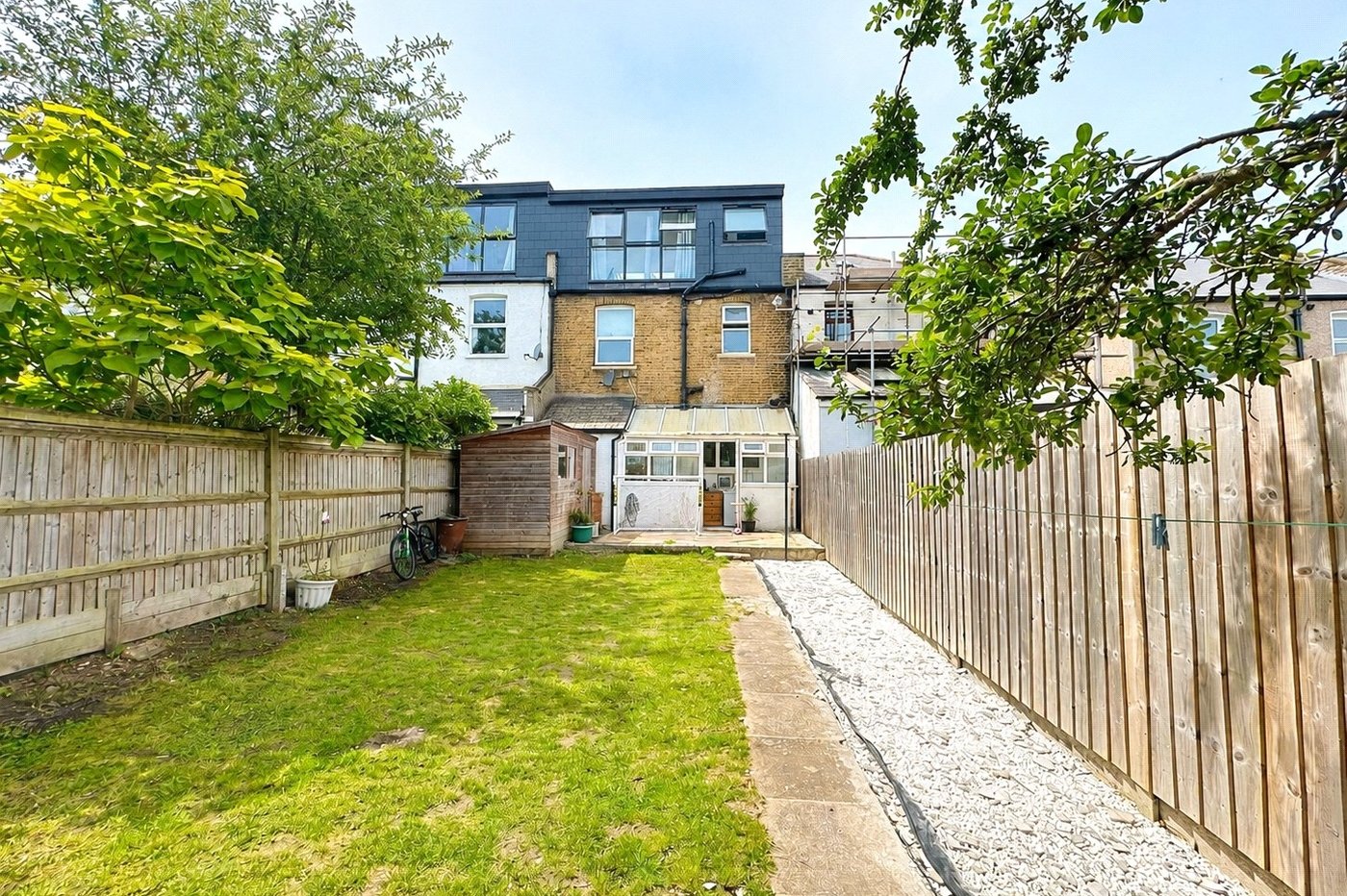4 bedroom house for sale in London | Robinson Jackson
