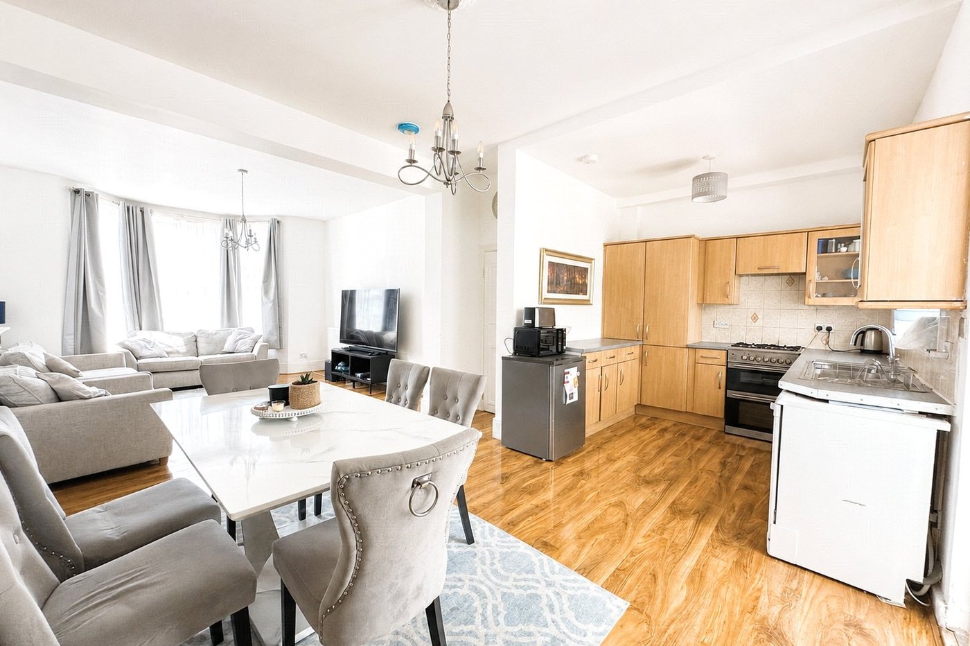 4 bedroom house for sale in London | Robinson Jackson