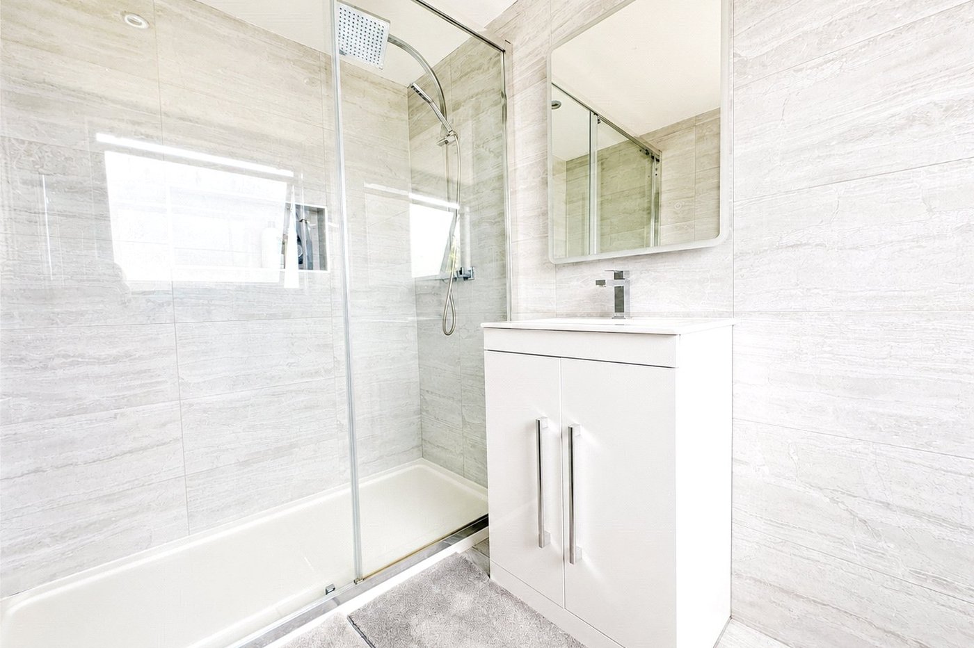 4 bedroom house for sale in London | Robinson Jackson