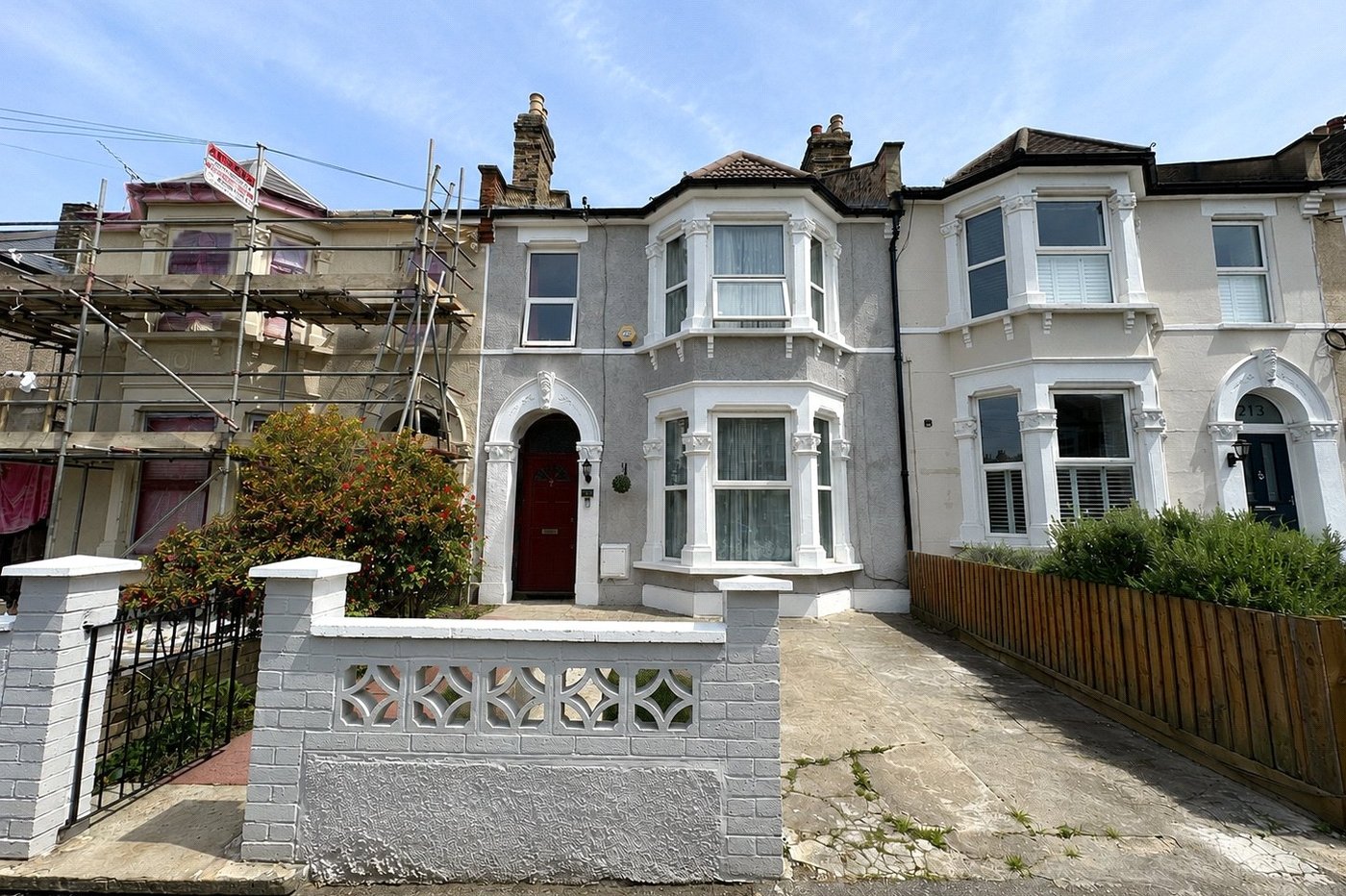 4 bedroom house for sale in London | Robinson Jackson