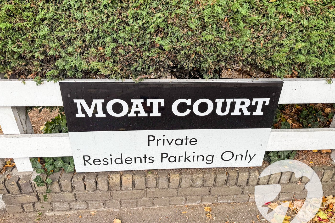 2 bedroom property for sale in Court Road | Robinson Jackson