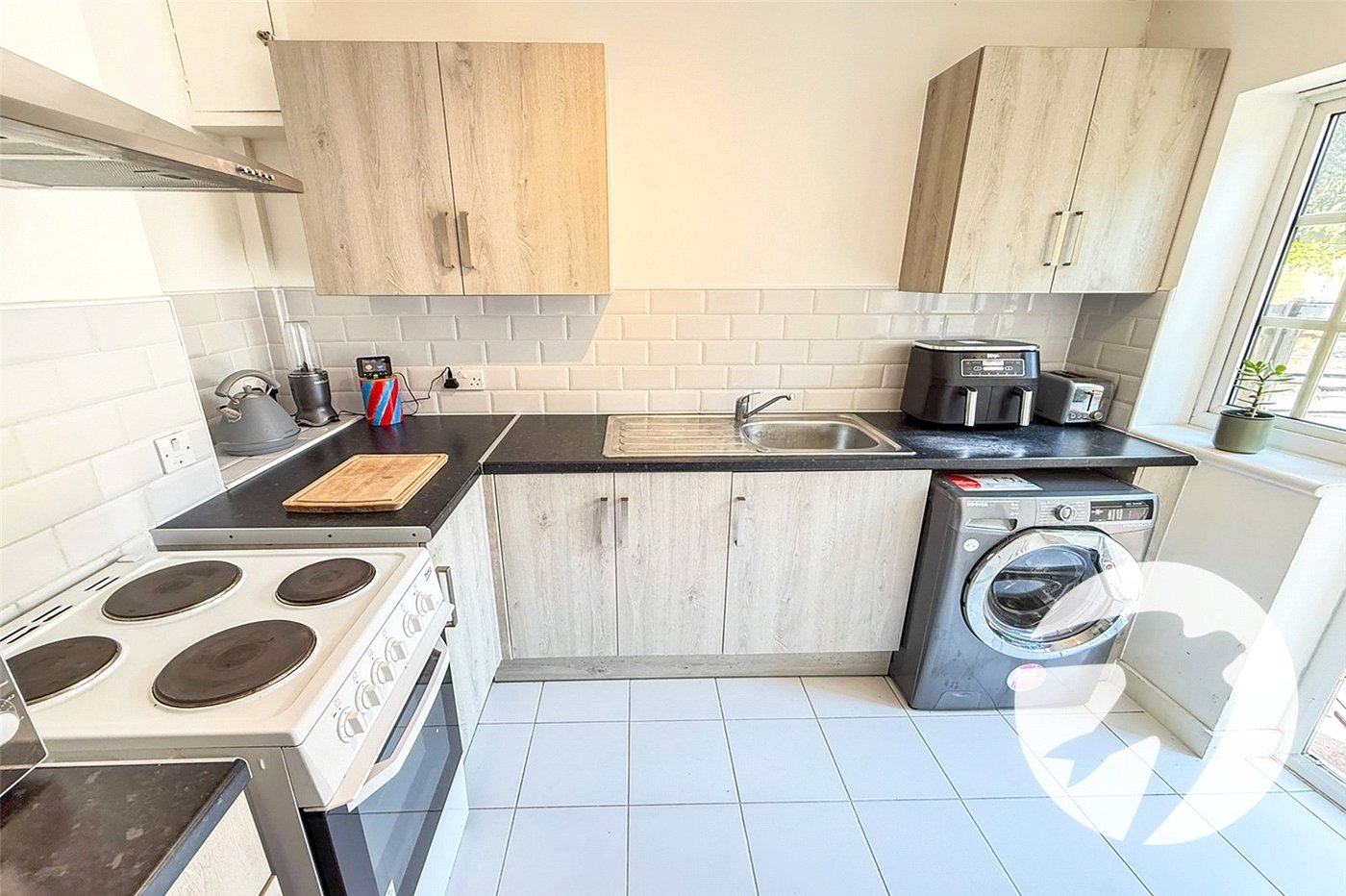 2 bedroom property for sale in London | Robinson Jackson