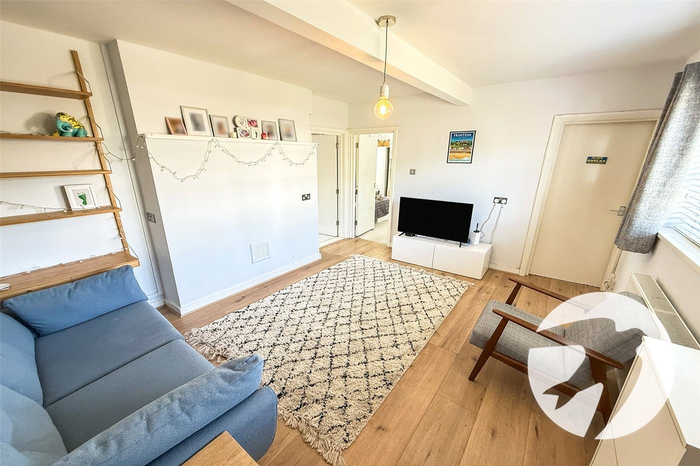 2 bedroom property for sale in London | Robinson Jackson