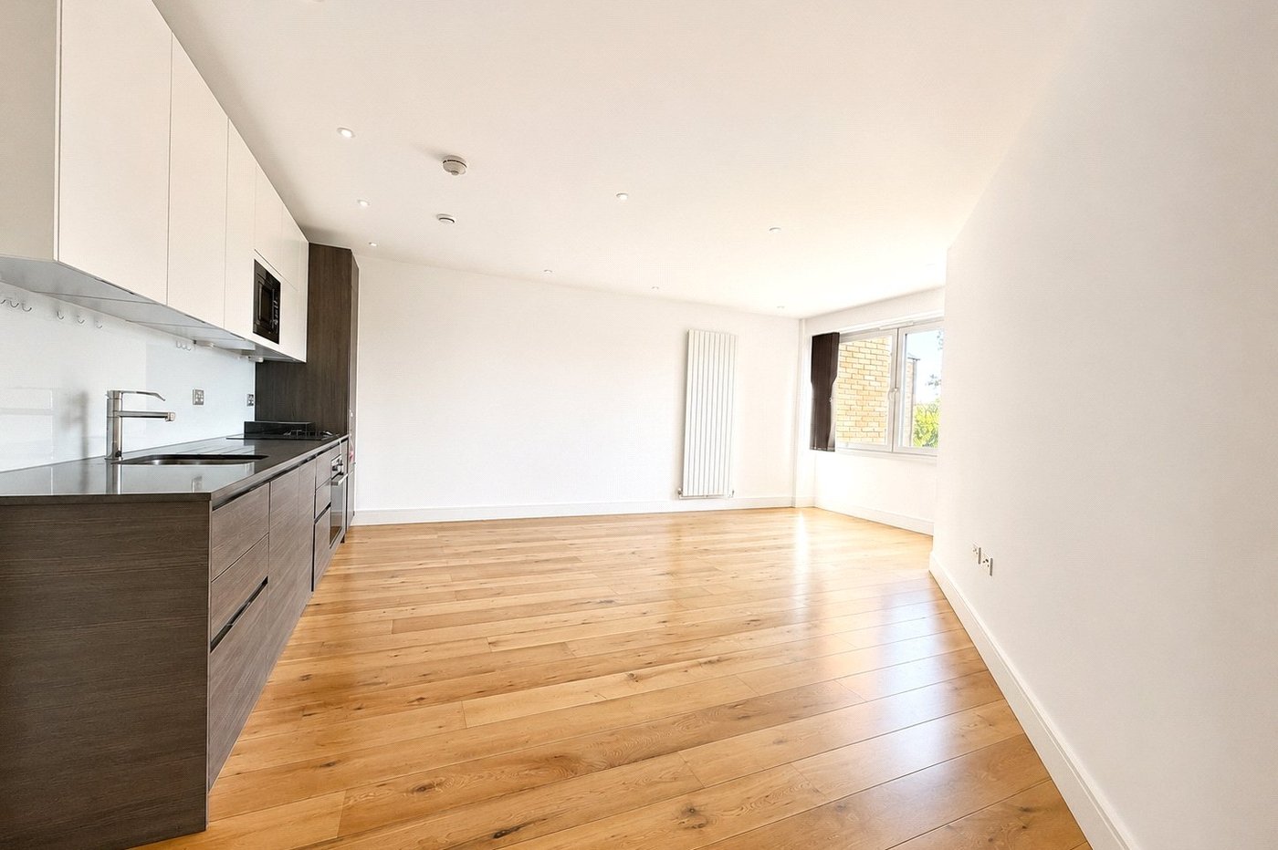 2 bedroom property for sale in London | Robinson Jackson