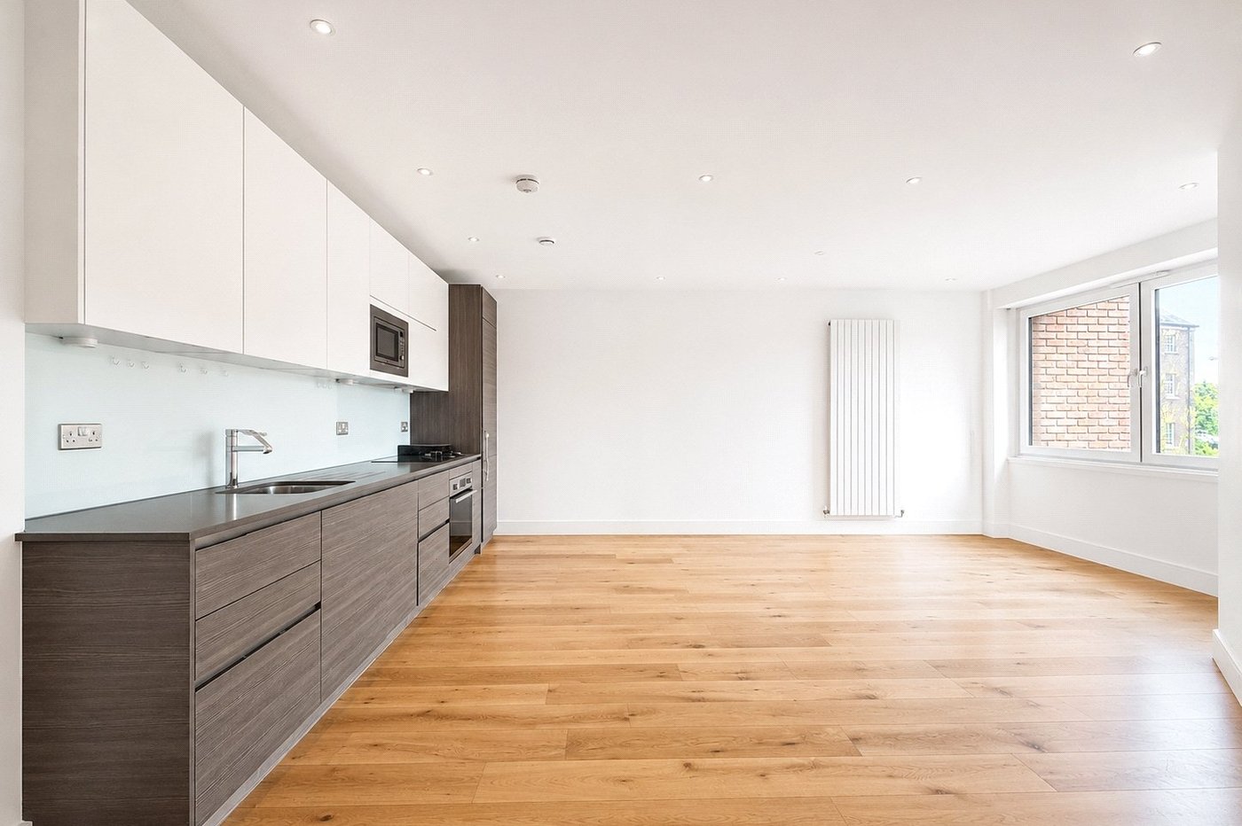 2 bedroom property for sale in London | Robinson Jackson