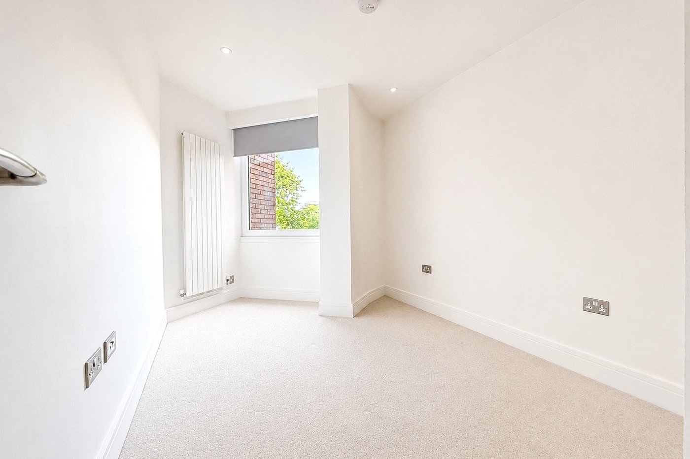 2 bedroom property for sale in London | Robinson Jackson