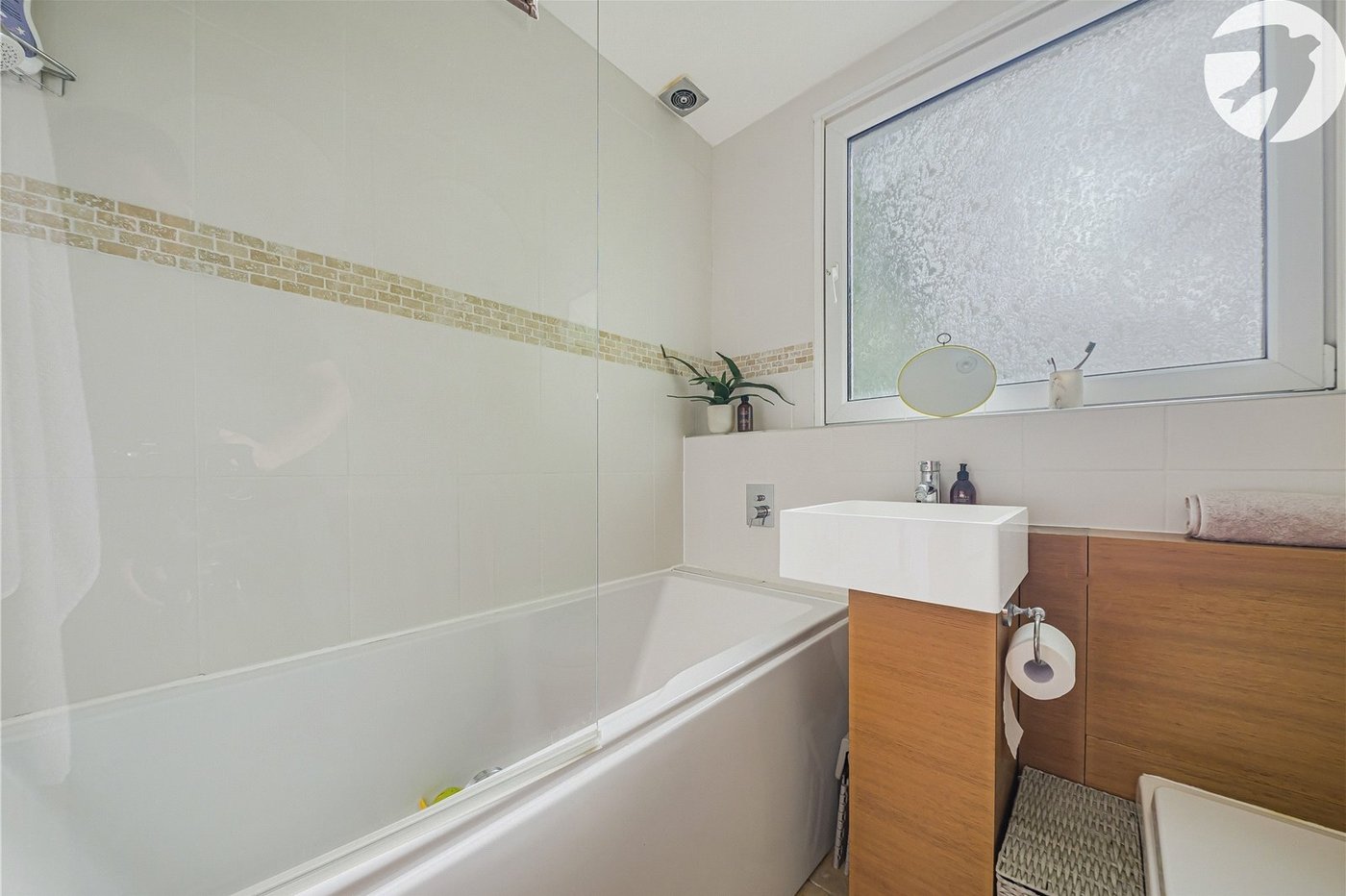 2 bedroom house for sale in Dartford | Robinson Jackson