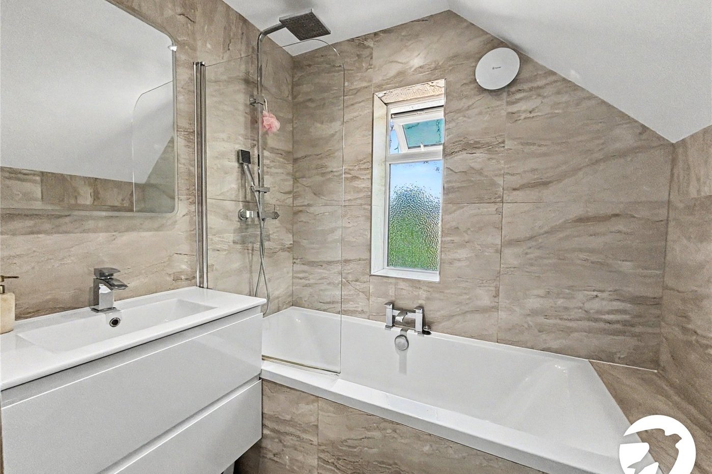 2 bedroom house for sale in Chatham | Robinson Michael & Jackson