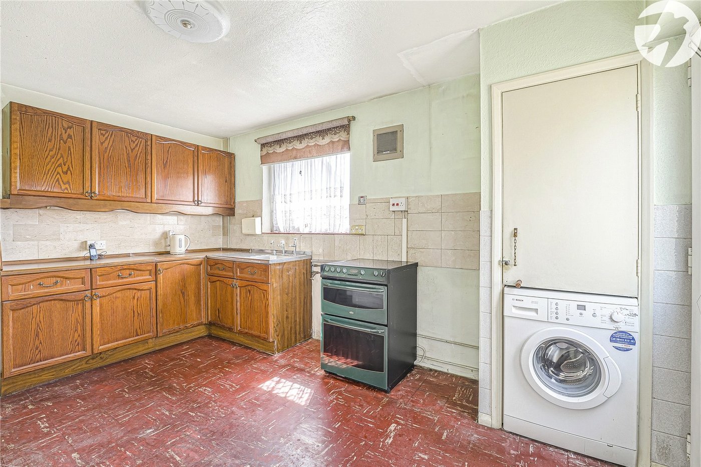 2 bedroom bungalow for sale in Sidcup | Robinson Jackson