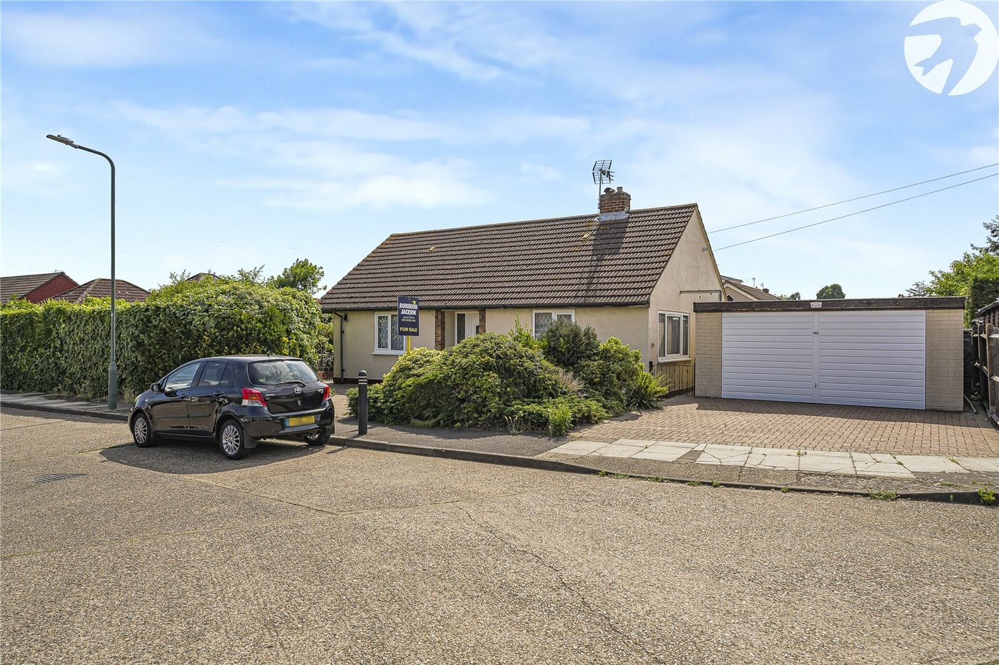 2 bedroom bungalow for sale in Sidcup | Robinson Jackson