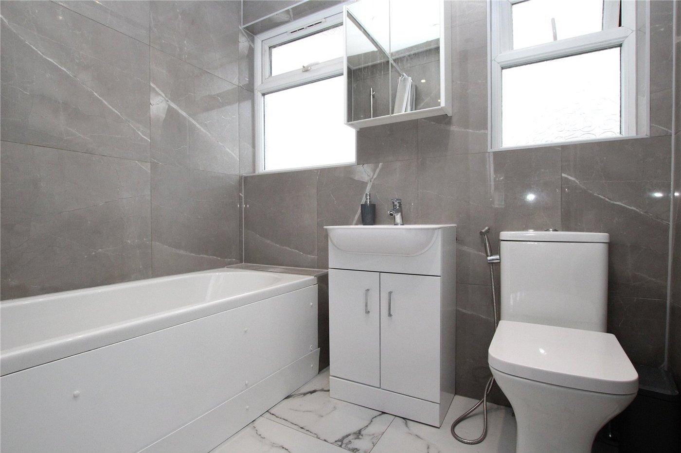 3 bedroom house for sale in Shooters Hill | Robinson Jackson