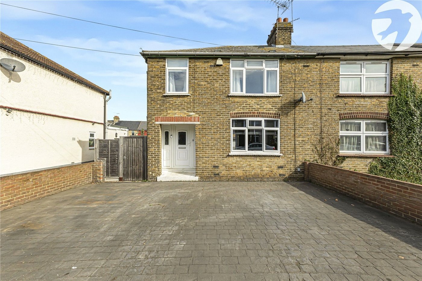 3 bedroom house for sale in Swanscombe | Robinson Jackson