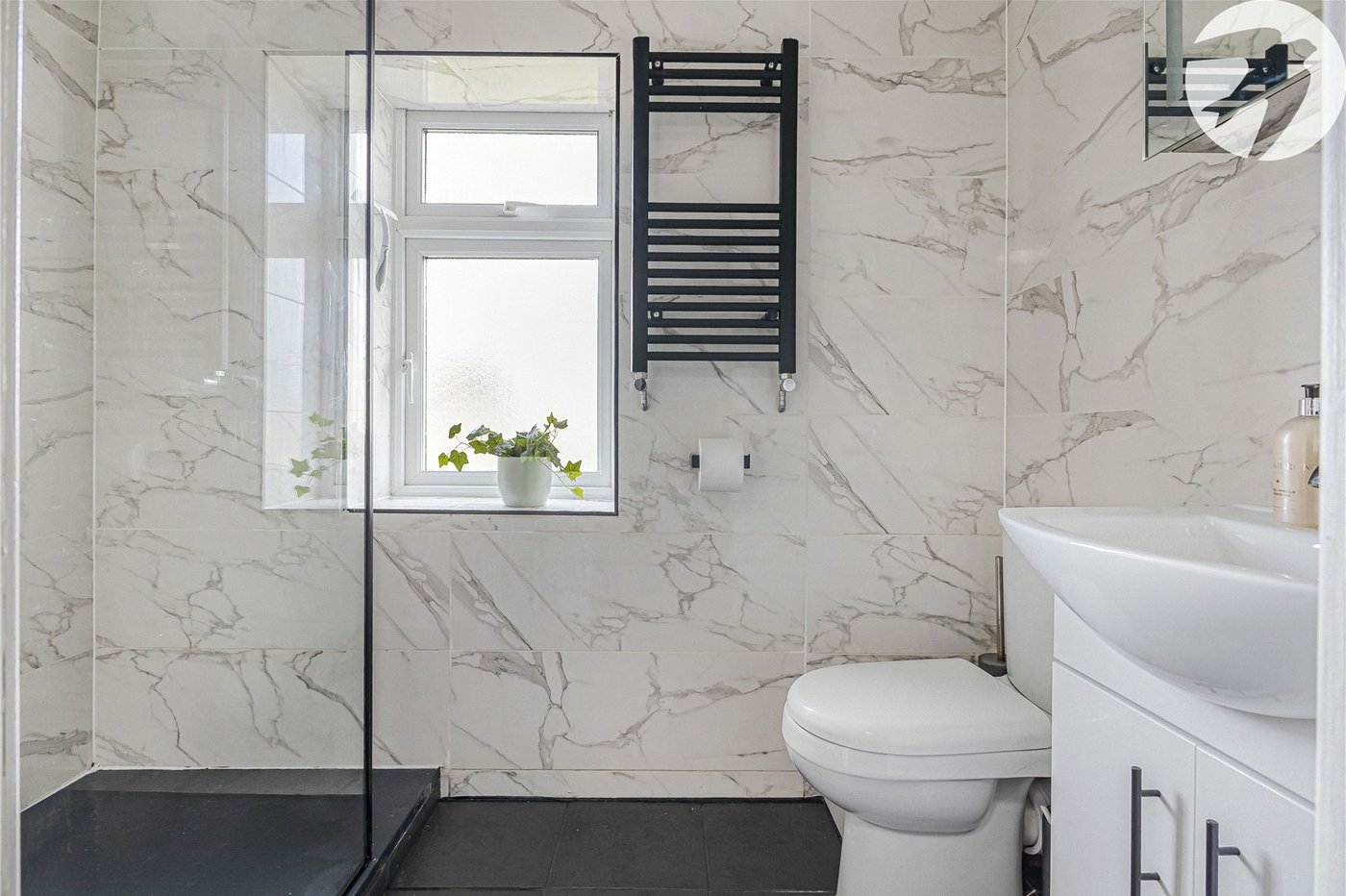 3 bedroom house for sale in Swanscombe | Robinson Jackson