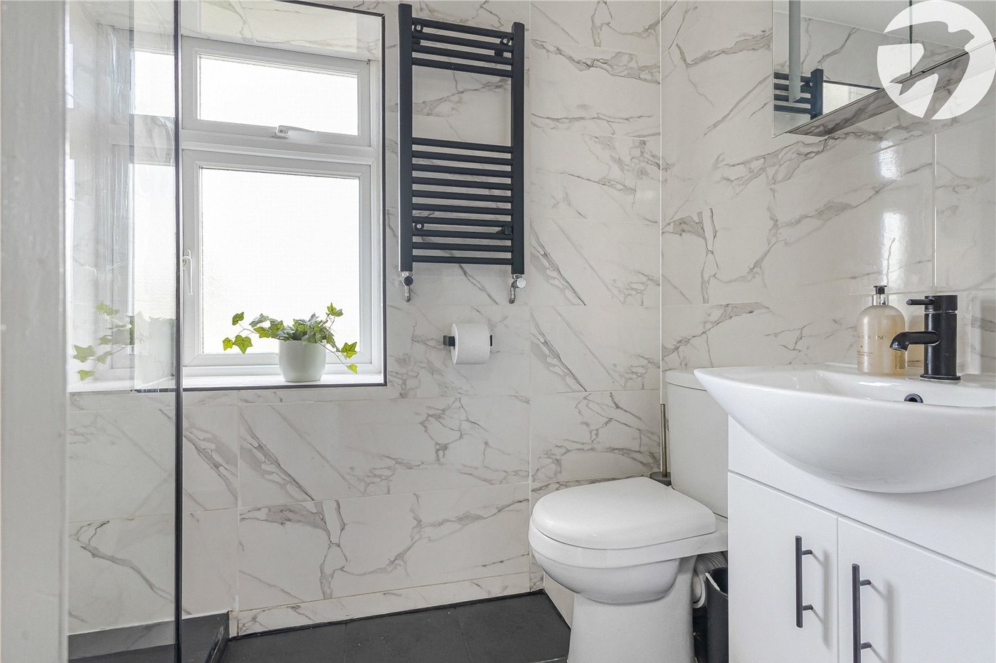 3 bedroom house for sale in Swanscombe | Robinson Jackson