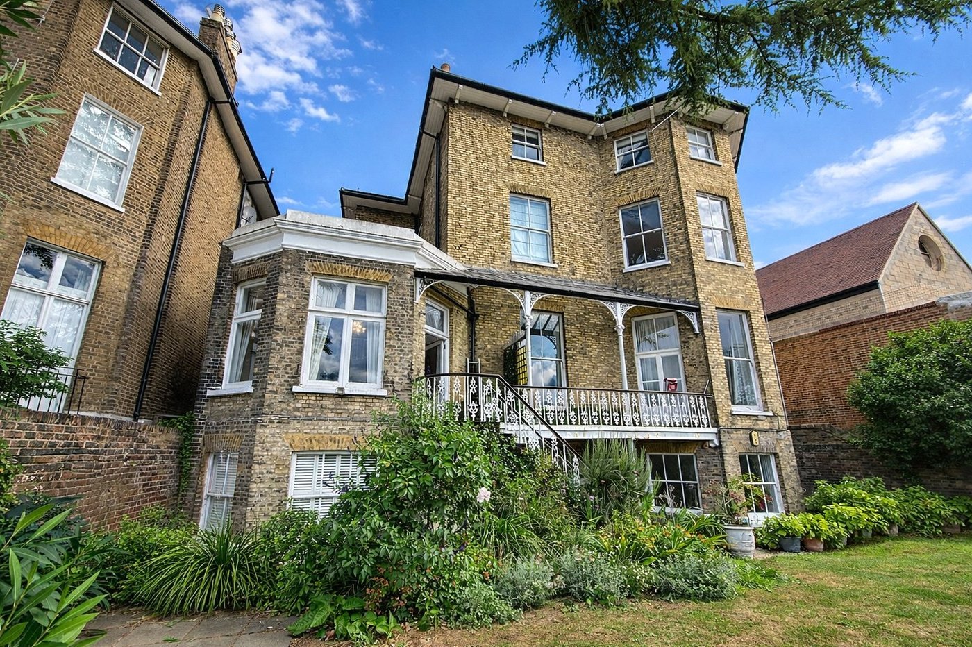 1 bedroom property for sale in London | Robinson Jackson