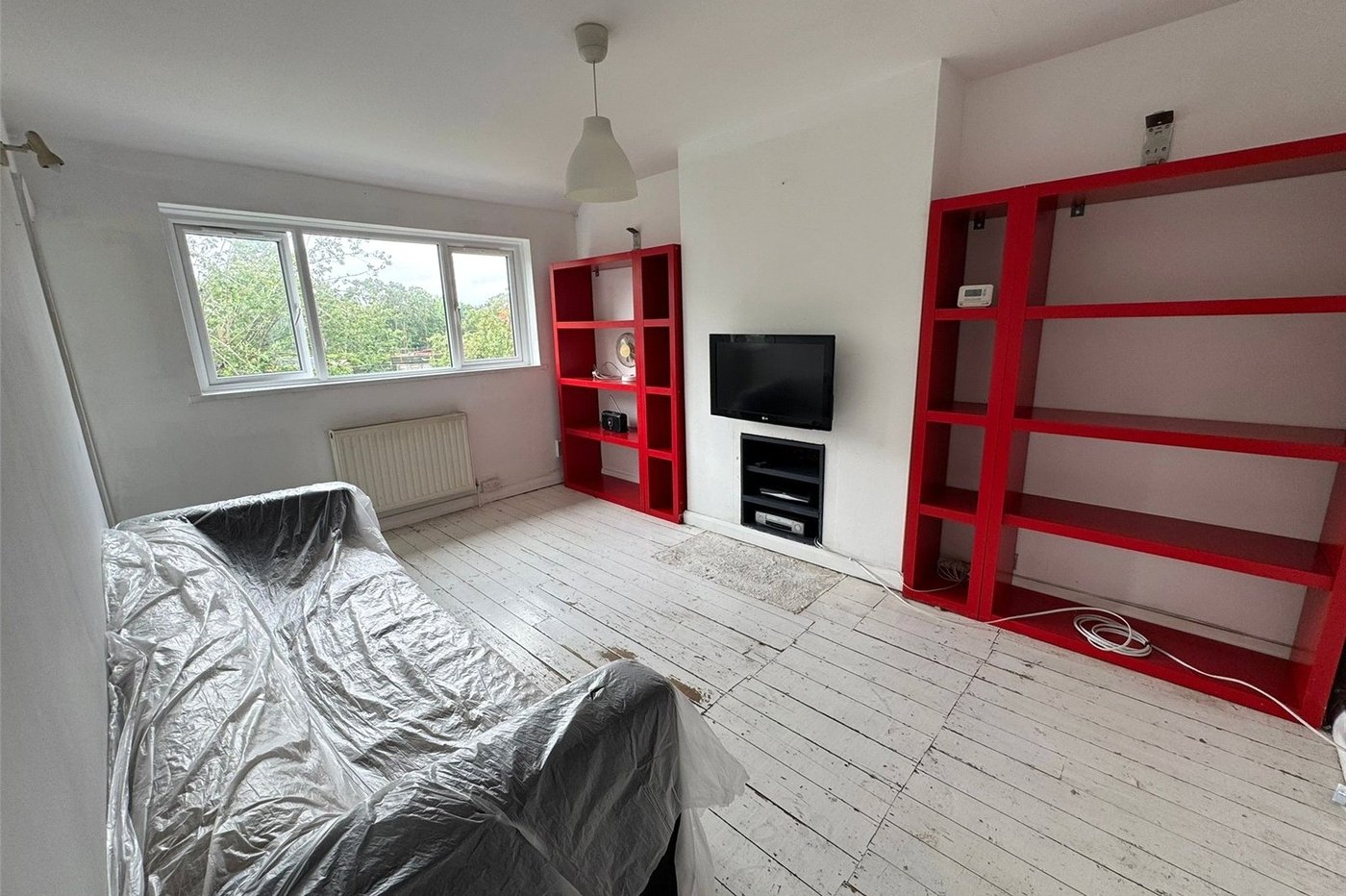 2 bedroom property for sale in London | Robinson Jackson