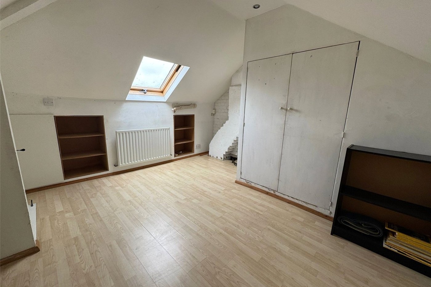 2 bedroom property for sale in London | Robinson Jackson