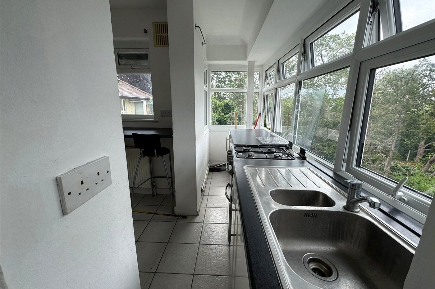 2 bedroom property for sale in London | Robinson Jackson