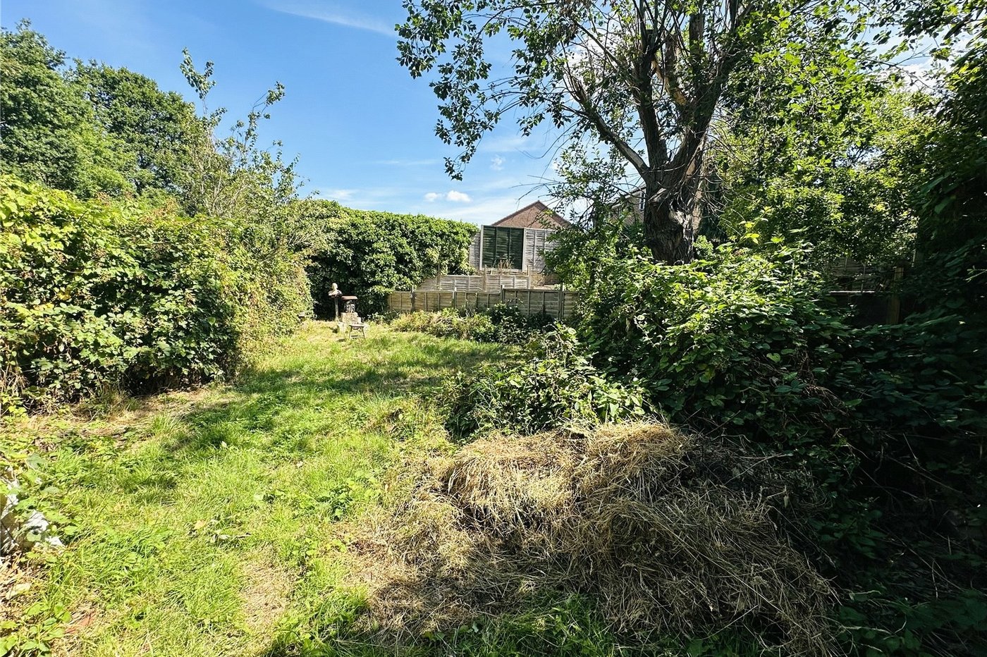 2 bedroom property for sale in London | Robinson Jackson