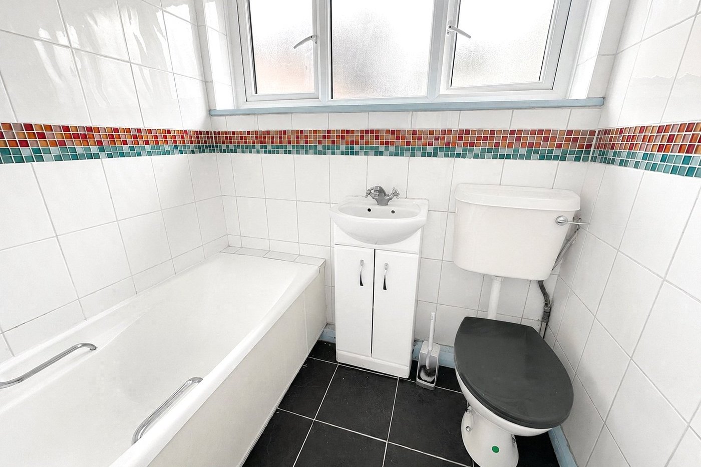 2 bedroom property for sale in London | Robinson Jackson