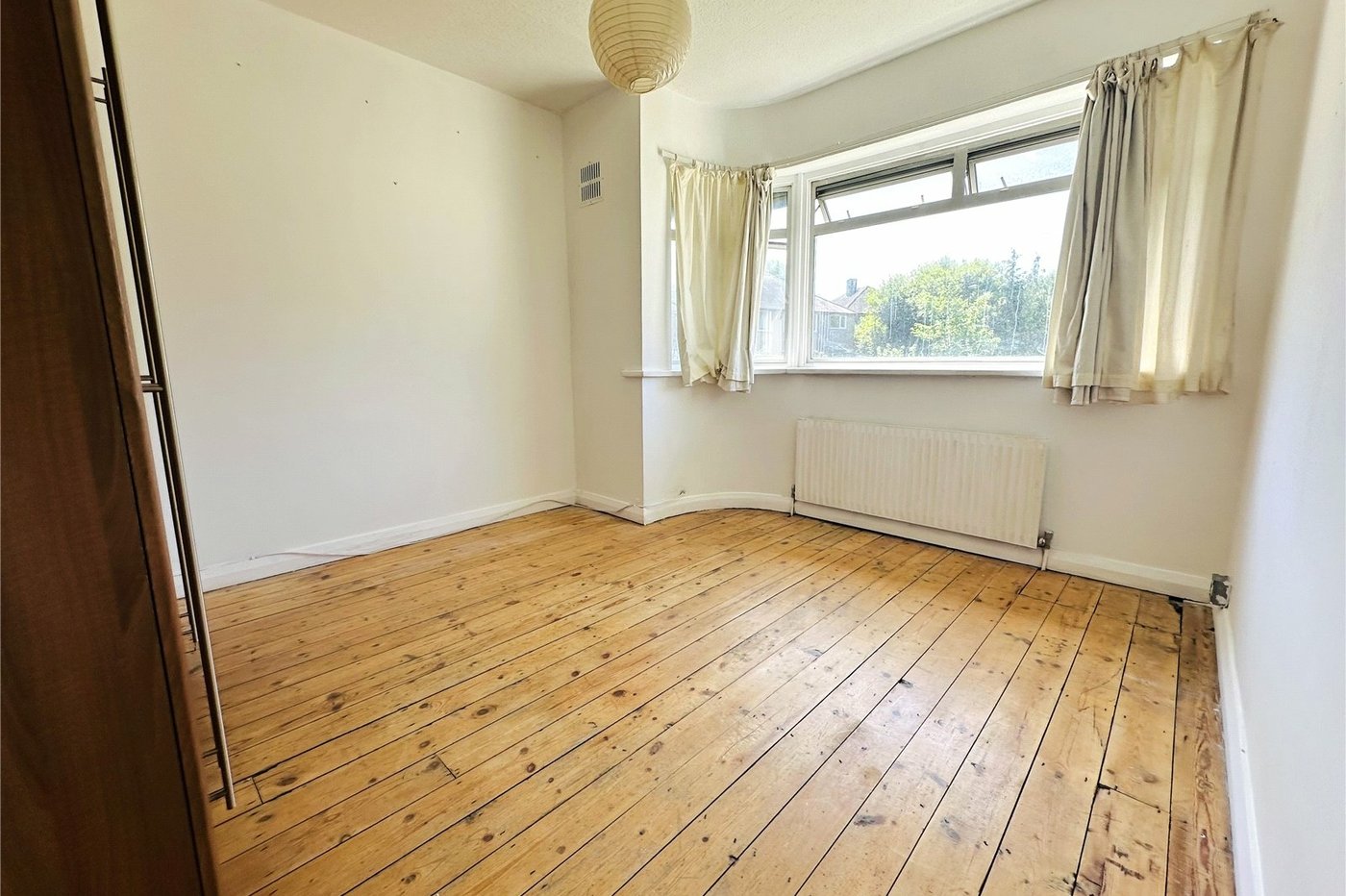 2 bedroom property for sale in London | Robinson Jackson