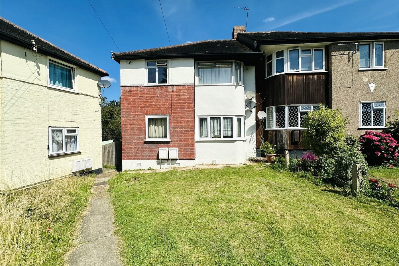 2 bedroom property for sale in London | Robinson Jackson