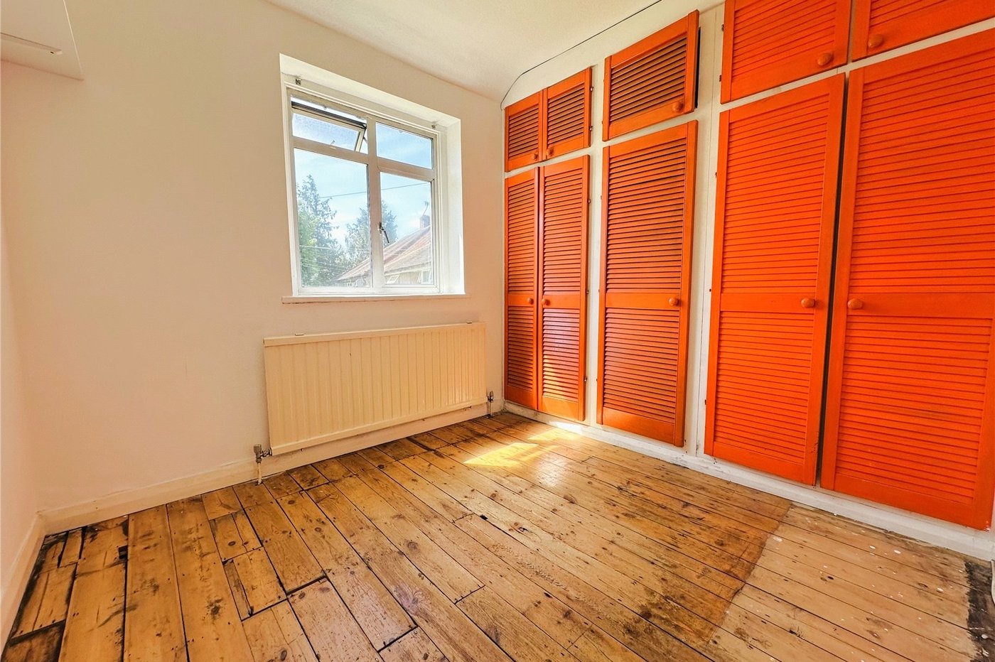 2 bedroom property for sale in London | Robinson Jackson