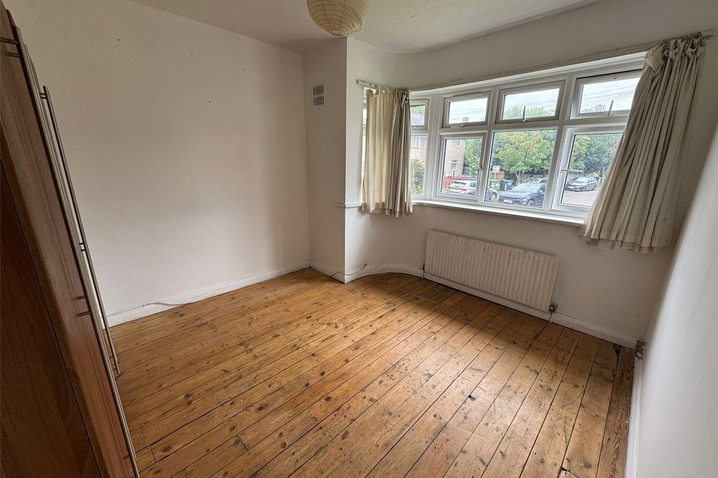 2 bedroom property for sale in London | Robinson Jackson
