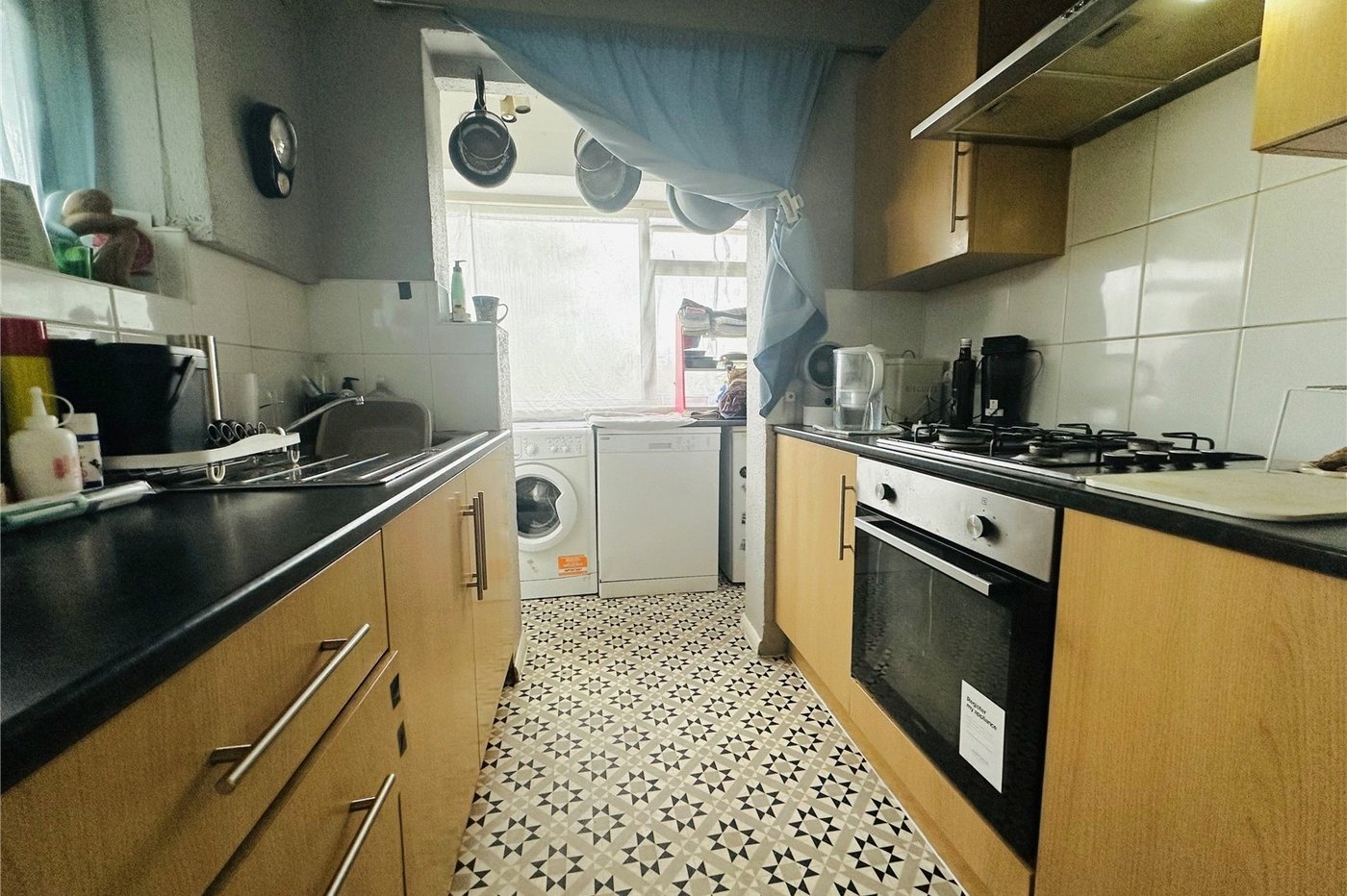 2 bedroom property for sale in London | Robinson Jackson