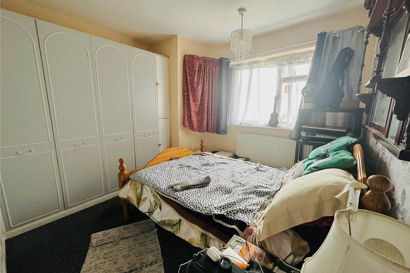 2 bedroom property for sale in London | Robinson Jackson