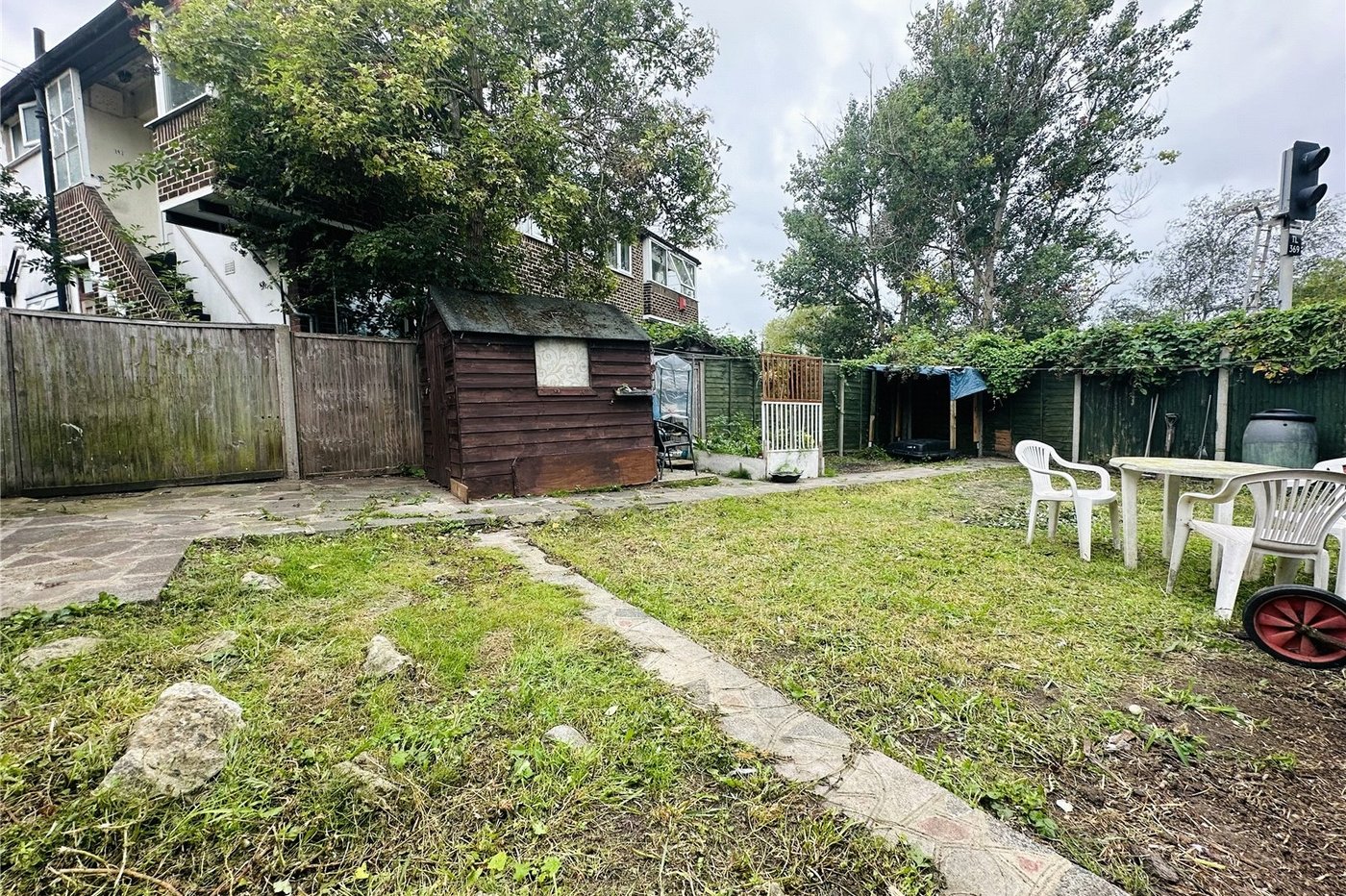 2 bedroom property for sale in London | Robinson Jackson