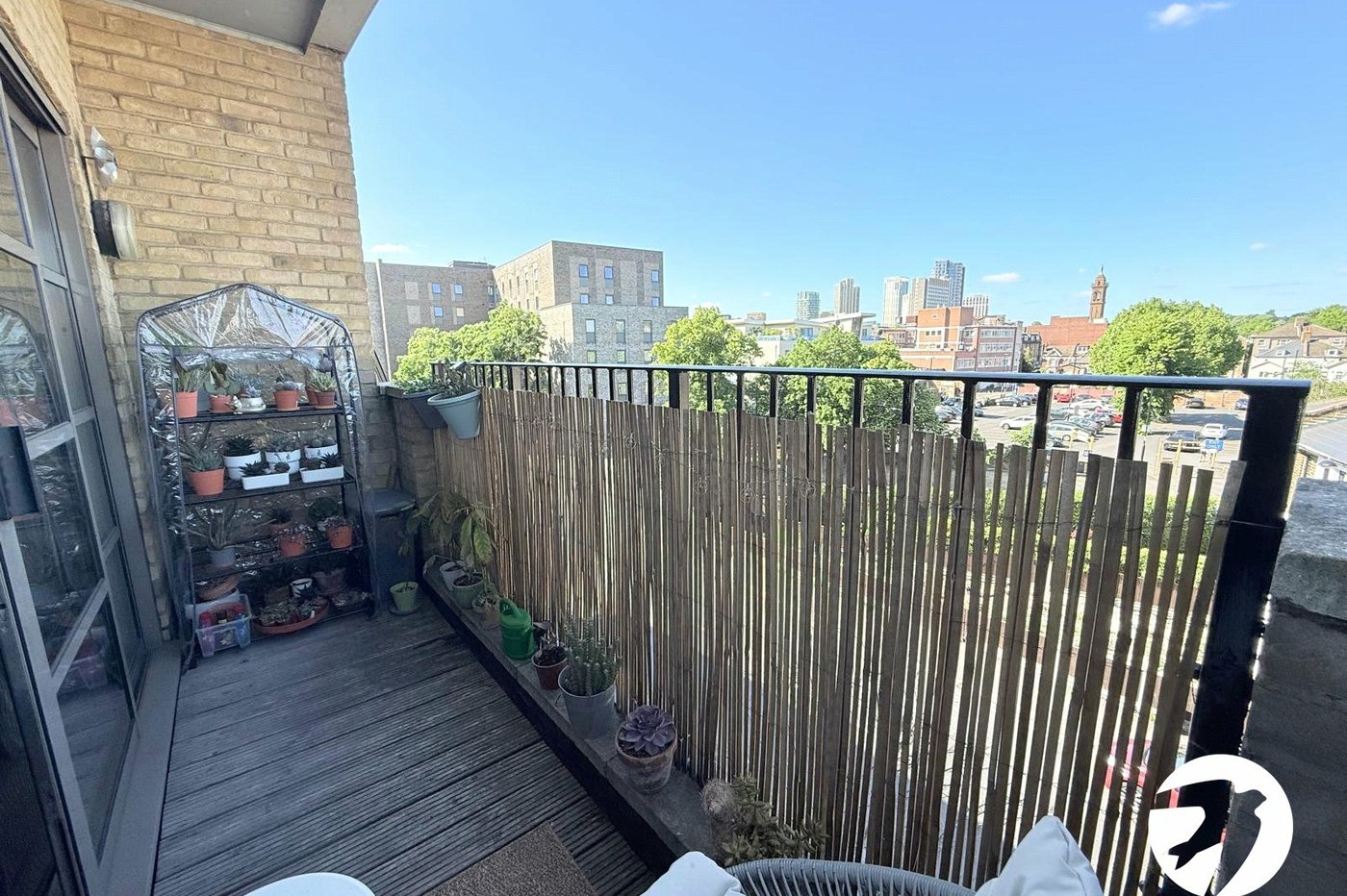 1 bedroom property for sale in London | Robinson Jackson