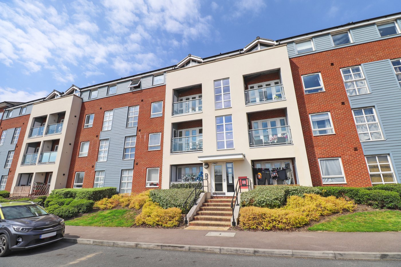 2 bedroom property for sale in Belvedere | Robinson Jackson