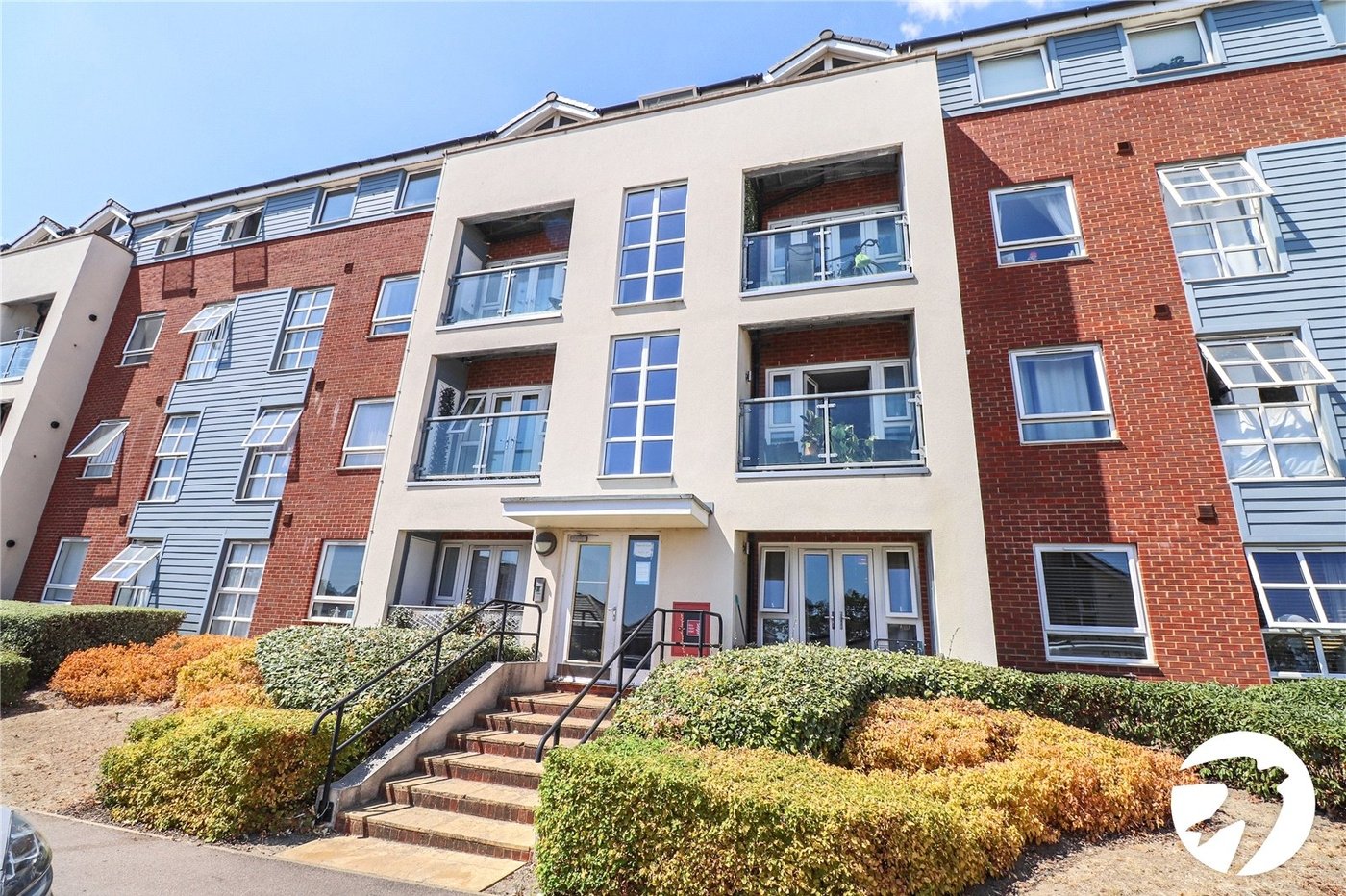 2 bedroom property for sale in Belvedere | Robinson Jackson