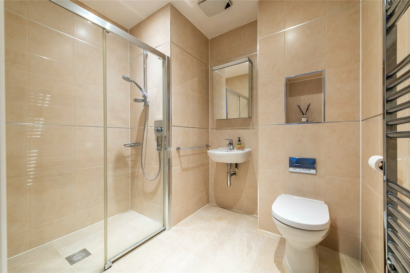 2 bedroom property for sale in Maidstone | Robinson Michael & Jackson