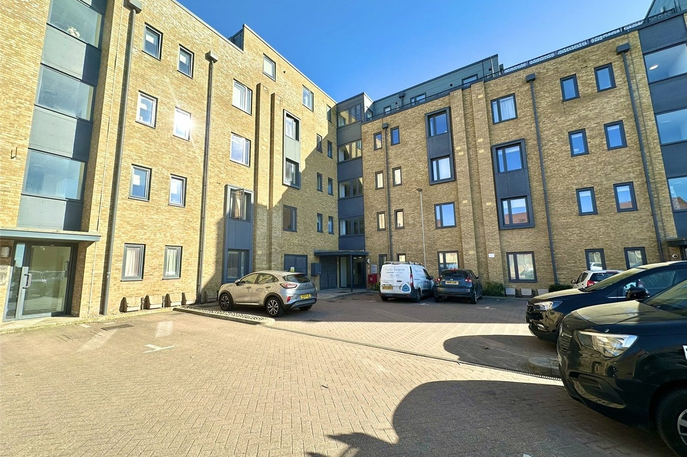 2 bedroom property for sale in Castle Hill | Robinson Jackson