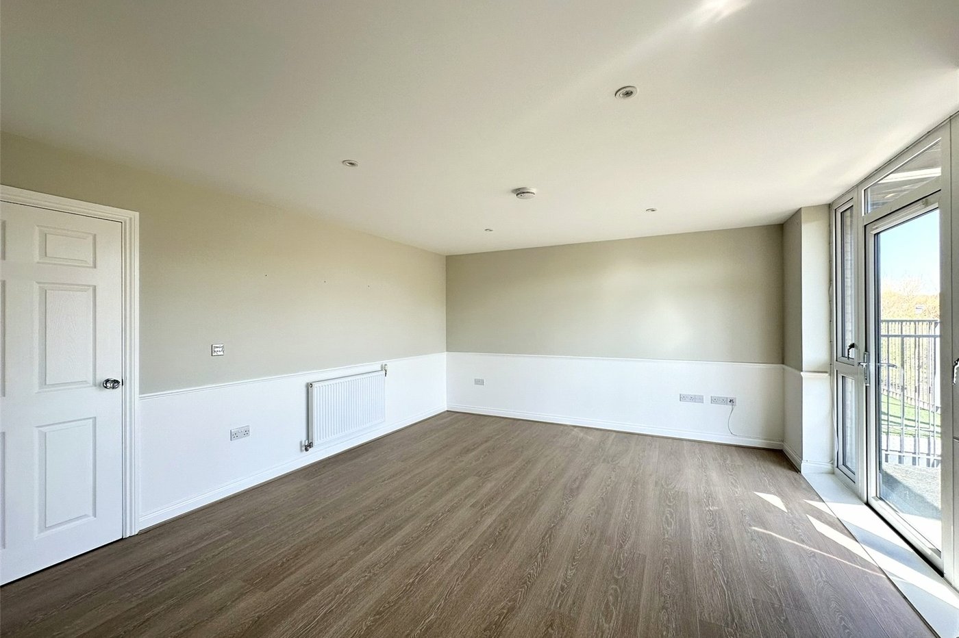 2 bedroom property for sale in Castle Hill | Robinson Jackson