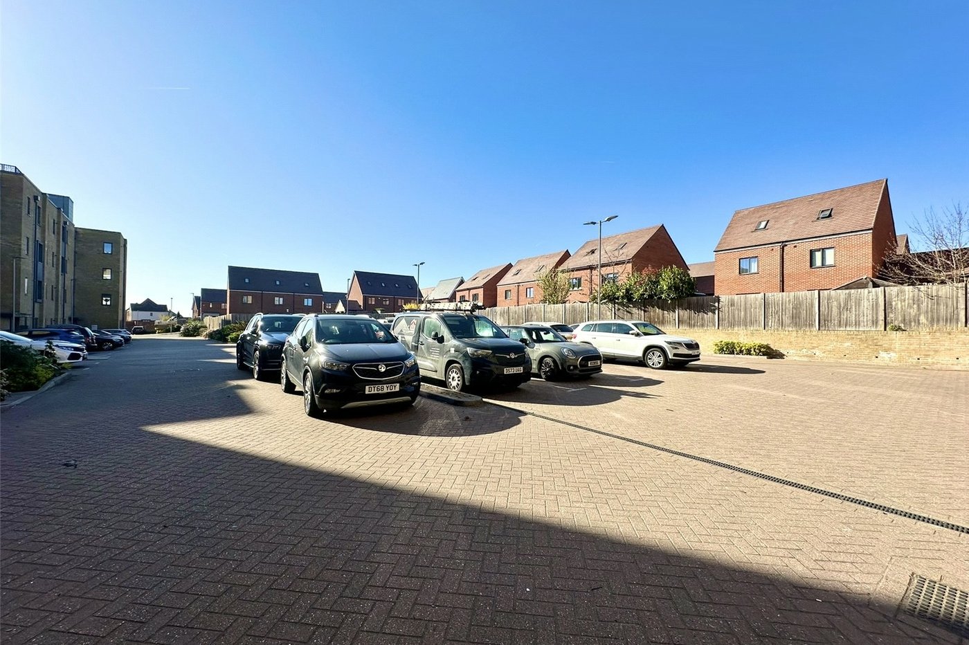 2 bedroom property for sale in Castle Hill | Robinson Jackson