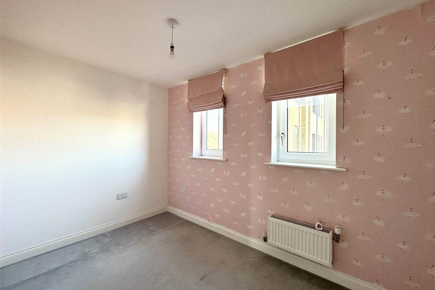 2 bedroom property for sale in Castle Hill | Robinson Jackson