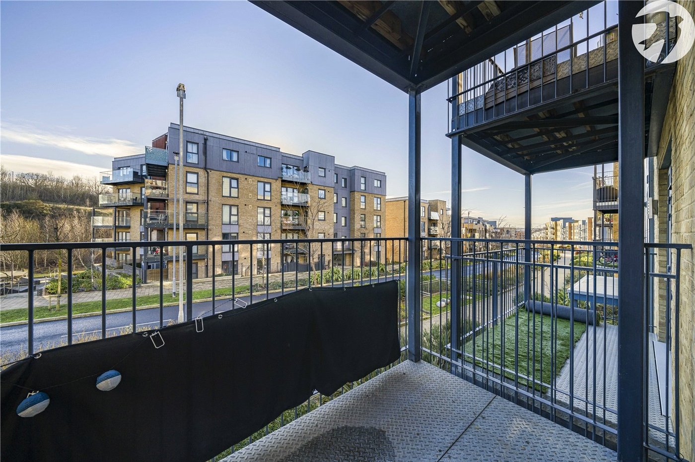 2 bedroom property for sale in Castle Hill | Robinson Jackson