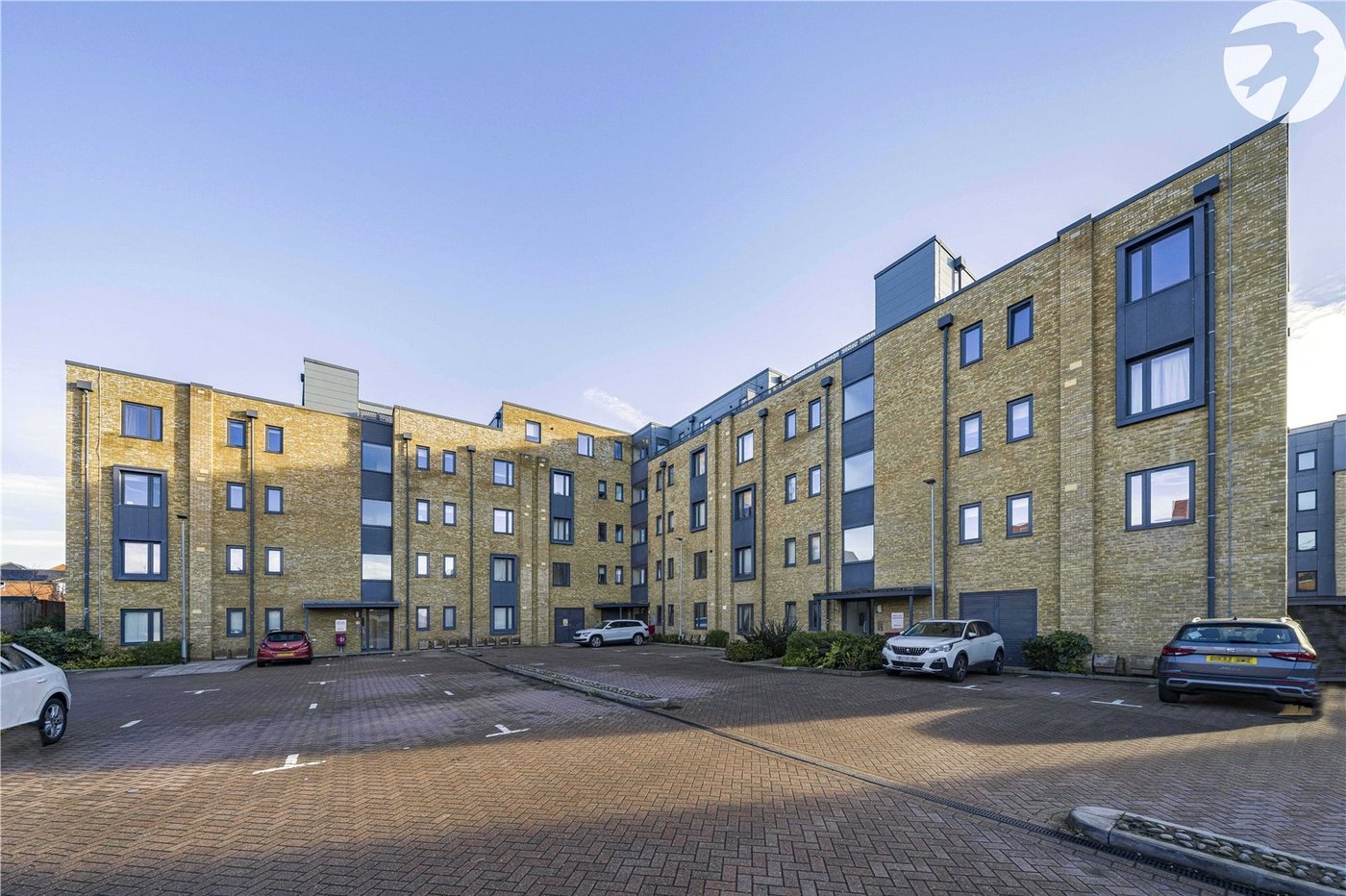 2 bedroom property for sale in Castle Hill | Robinson Jackson