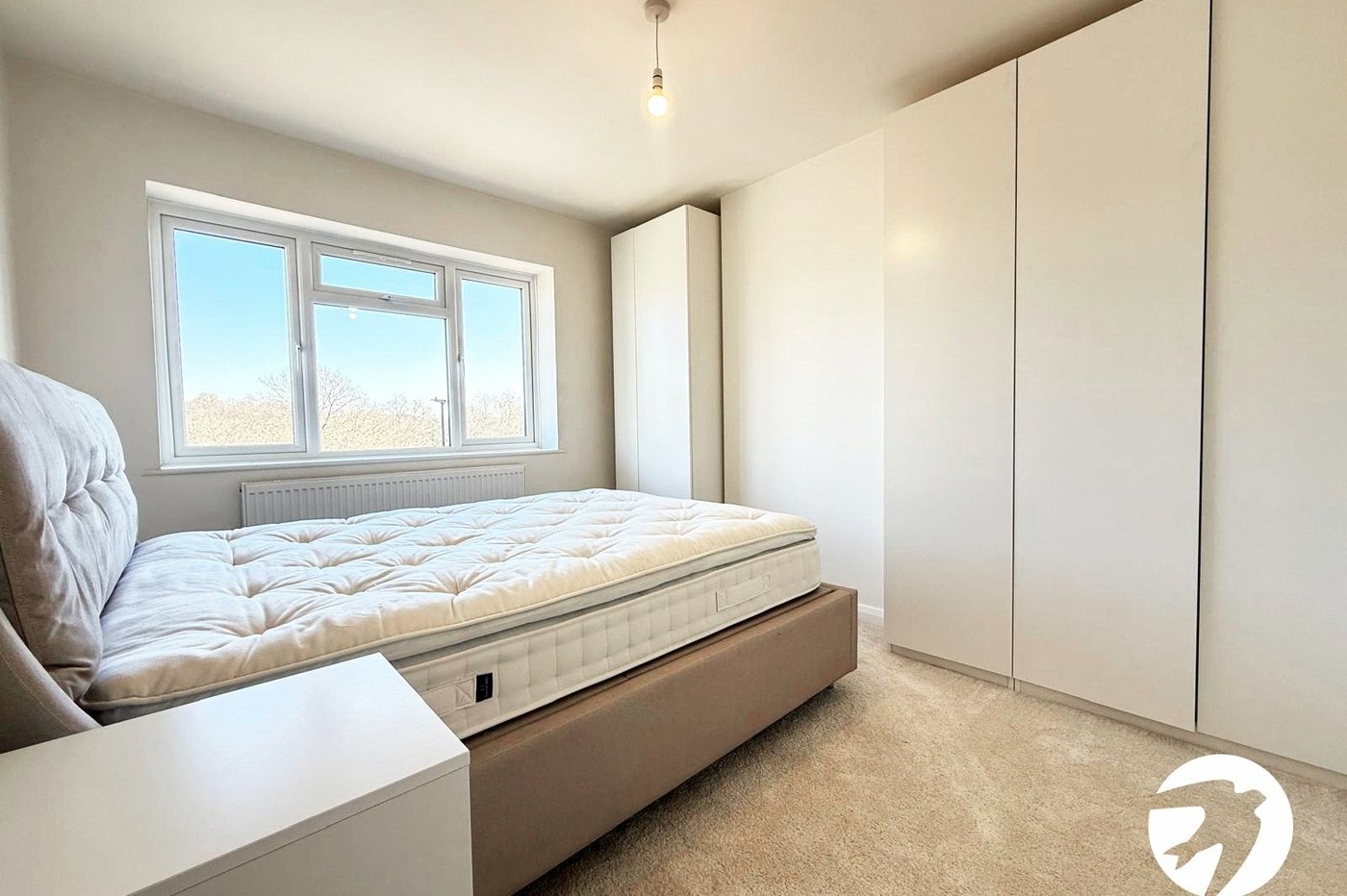 3 bedroom house for sale in London | Robinson Jackson