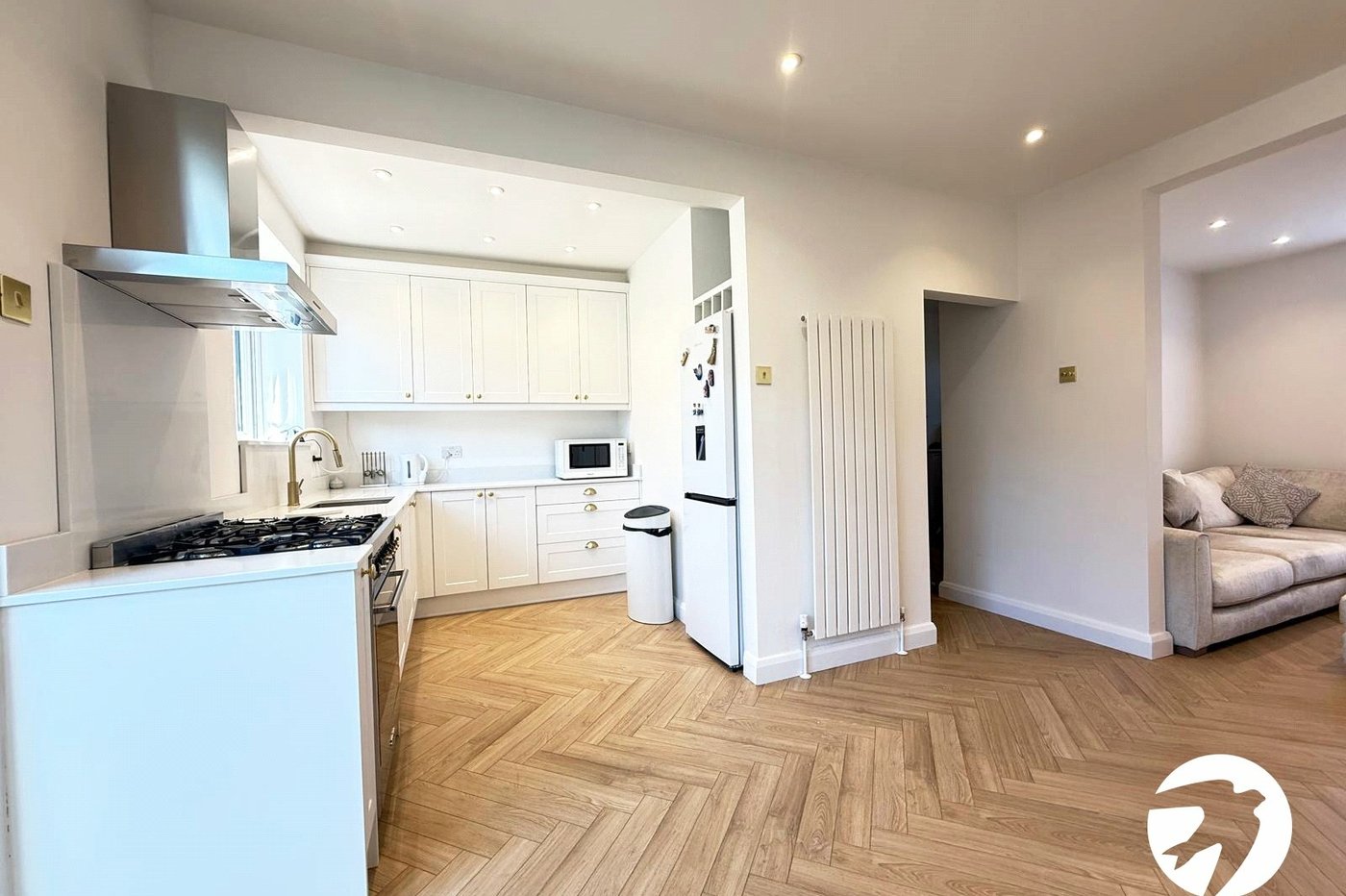 3 bedroom house for sale in London | Robinson Jackson