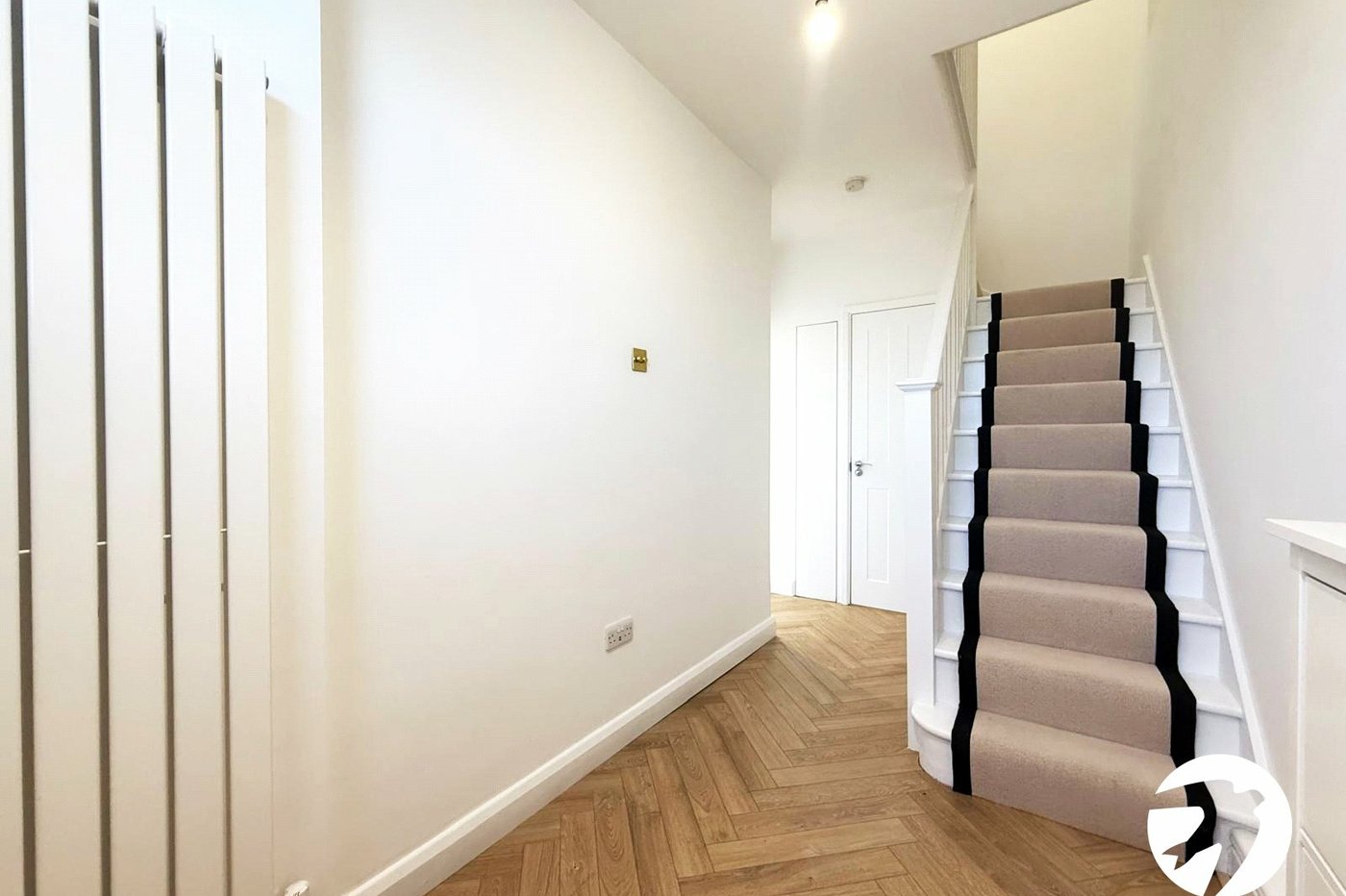 3 bedroom house for sale in London | Robinson Jackson